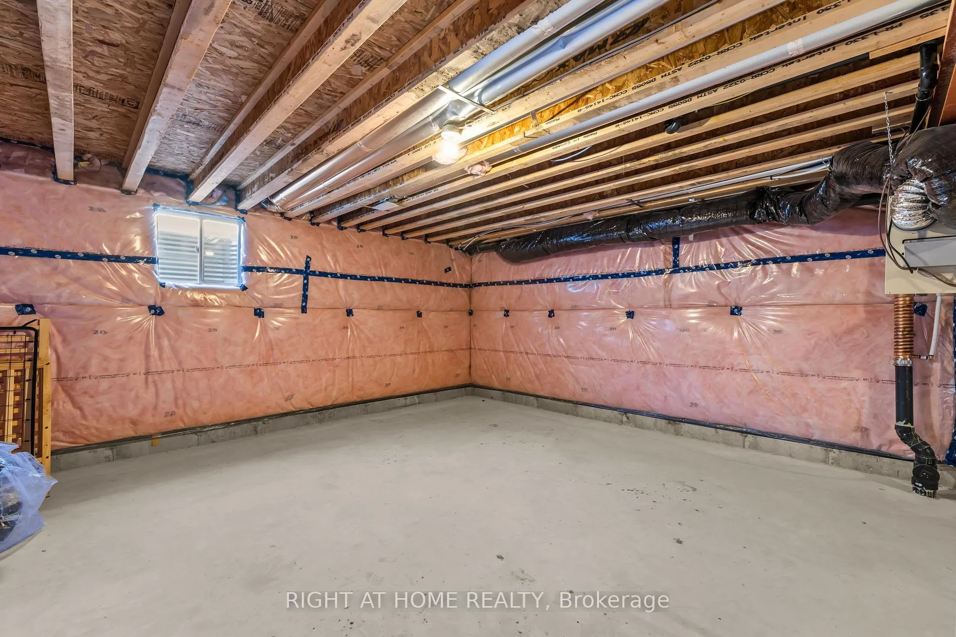 Photo 37 of 837 Derren Avenue, Ottawa, Stittsville (North) — HOMEH