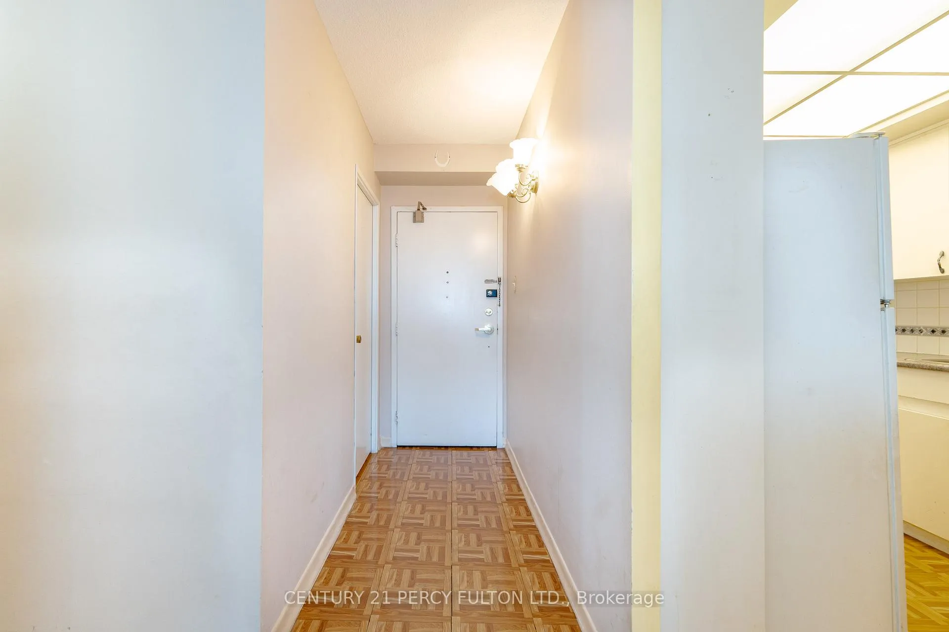 Photo 3 of Unit 1403, 121 Ling Road, Scarborough, West Hill — HOMEH