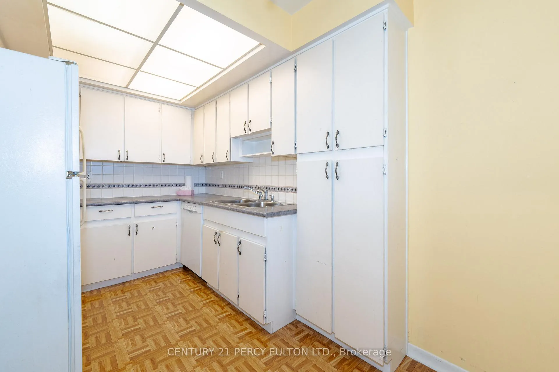 Photo 5 of Unit 1403, 121 Ling Road, Scarborough, West Hill — HOMEH