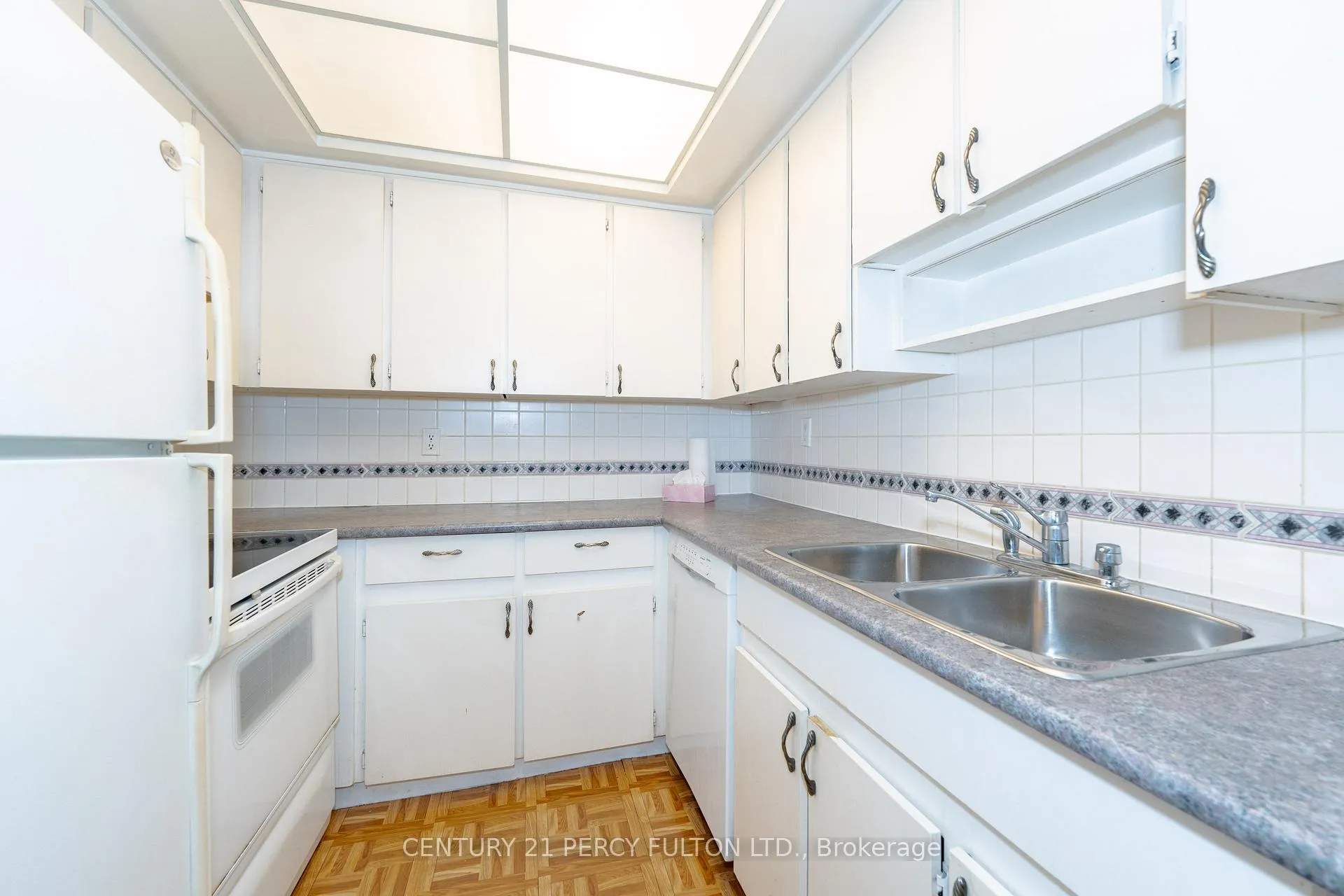 Photo 7 of Unit 1403, 121 Ling Road, Scarborough, West Hill — HOMEH