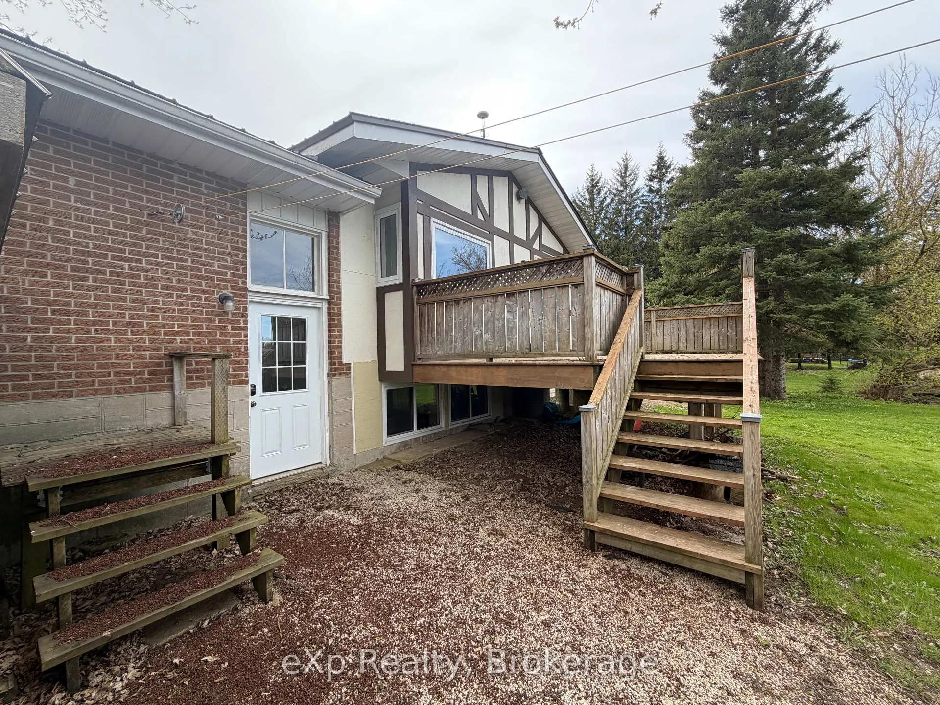 Photo 30 of 60 Main Street E, Mapleton, Rural Mapleton — HOMEH