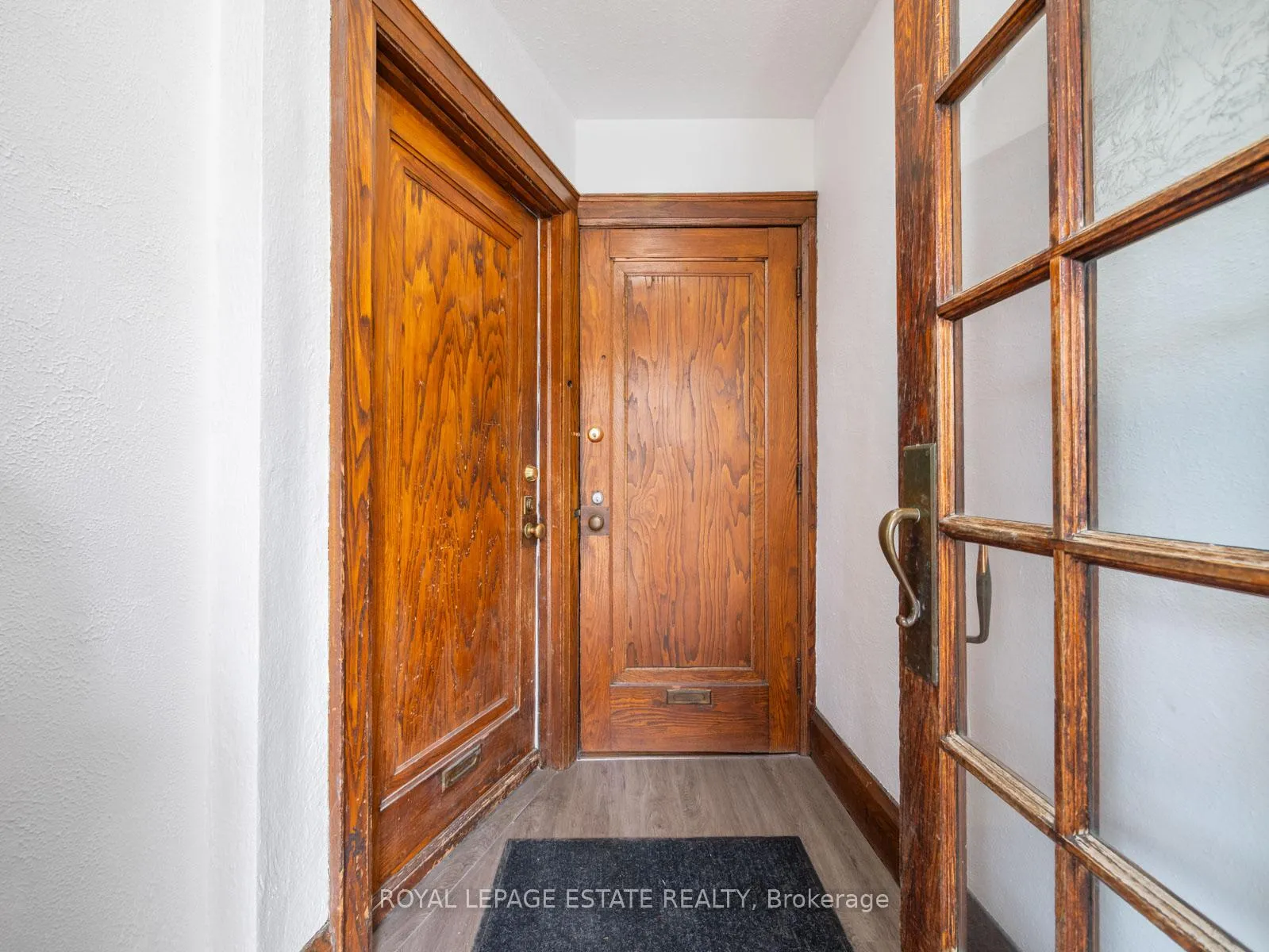 Photo 5 of Unit Main Floor, 84 Glen Manor Drive, Toronto, The Beaches — HOMEH