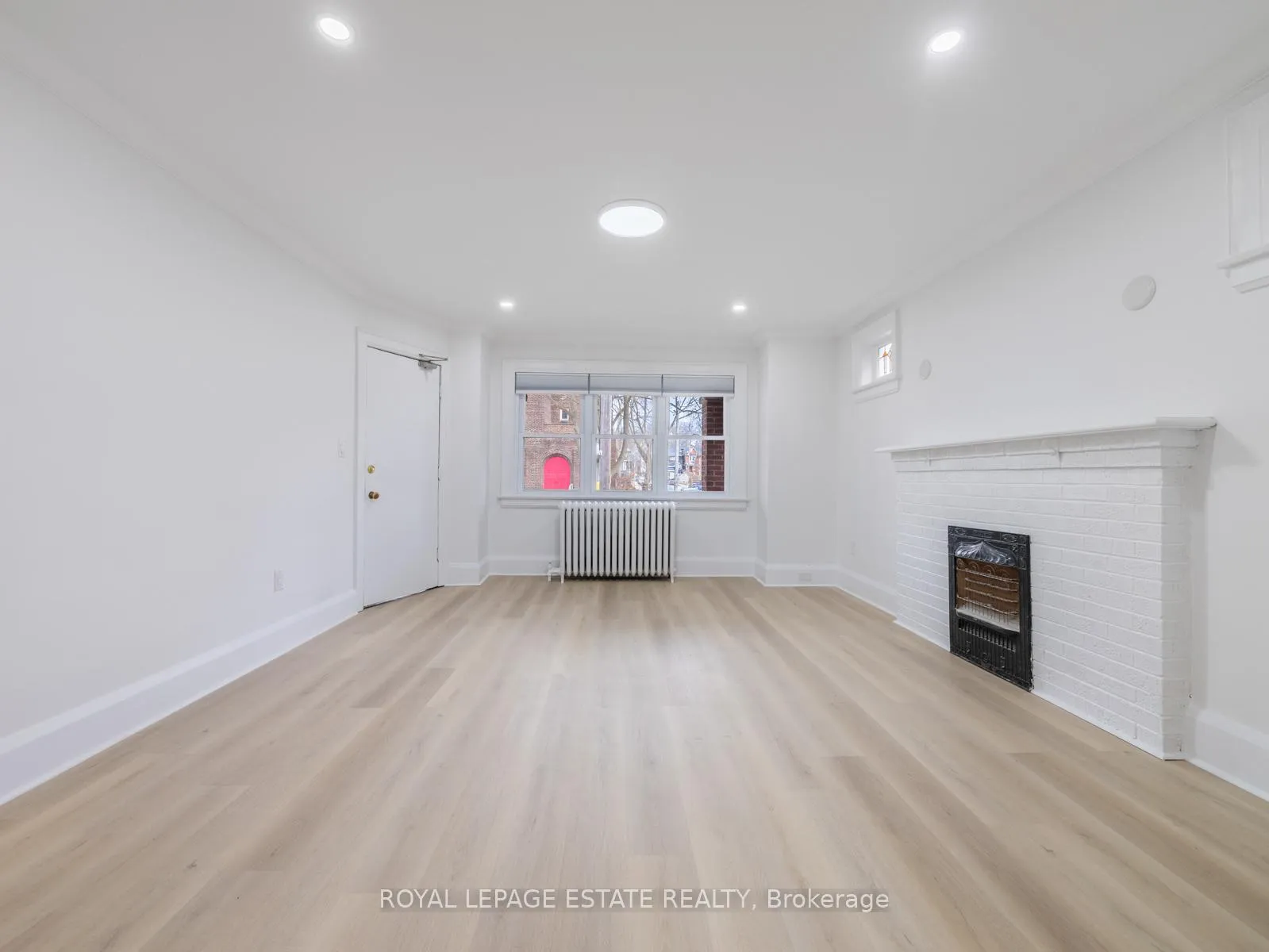 Photo 6 of Unit Main Floor, 84 Glen Manor Drive, Toronto, The Beaches — HOMEH