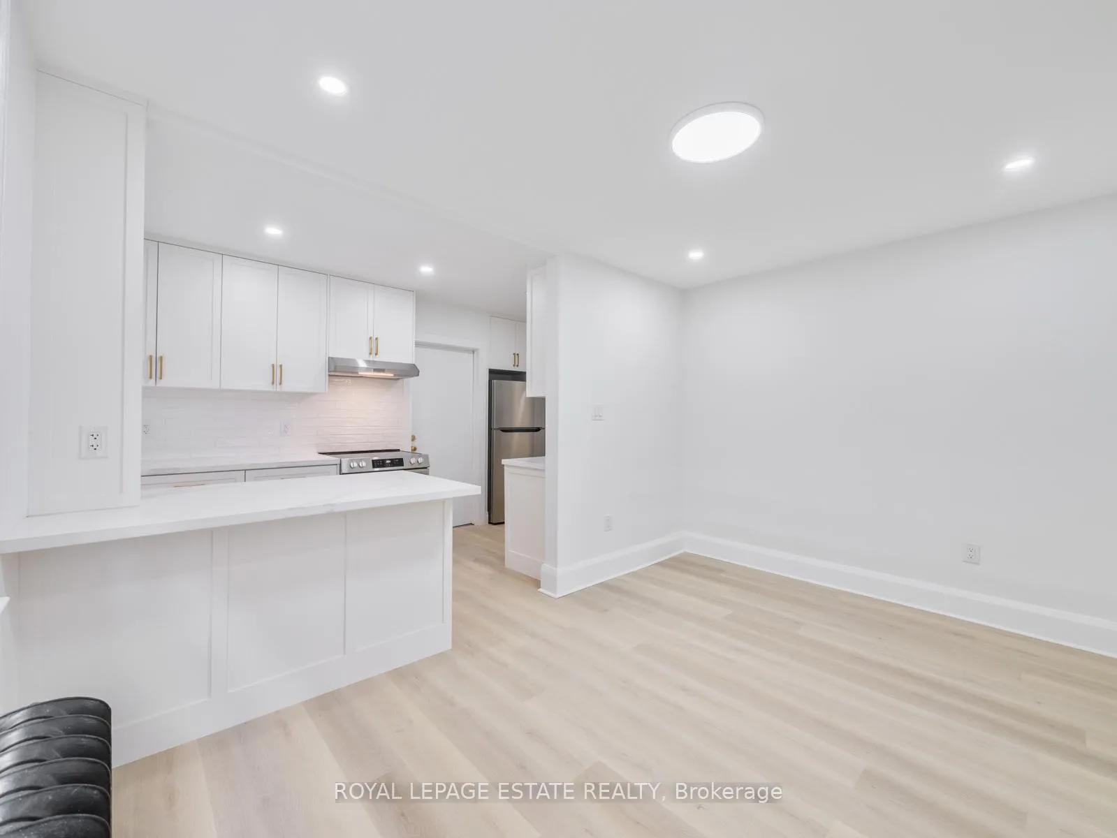 Photo 15 of Unit Main Floor, 84 Glen Manor Drive, Toronto, The Beaches — HOMEH