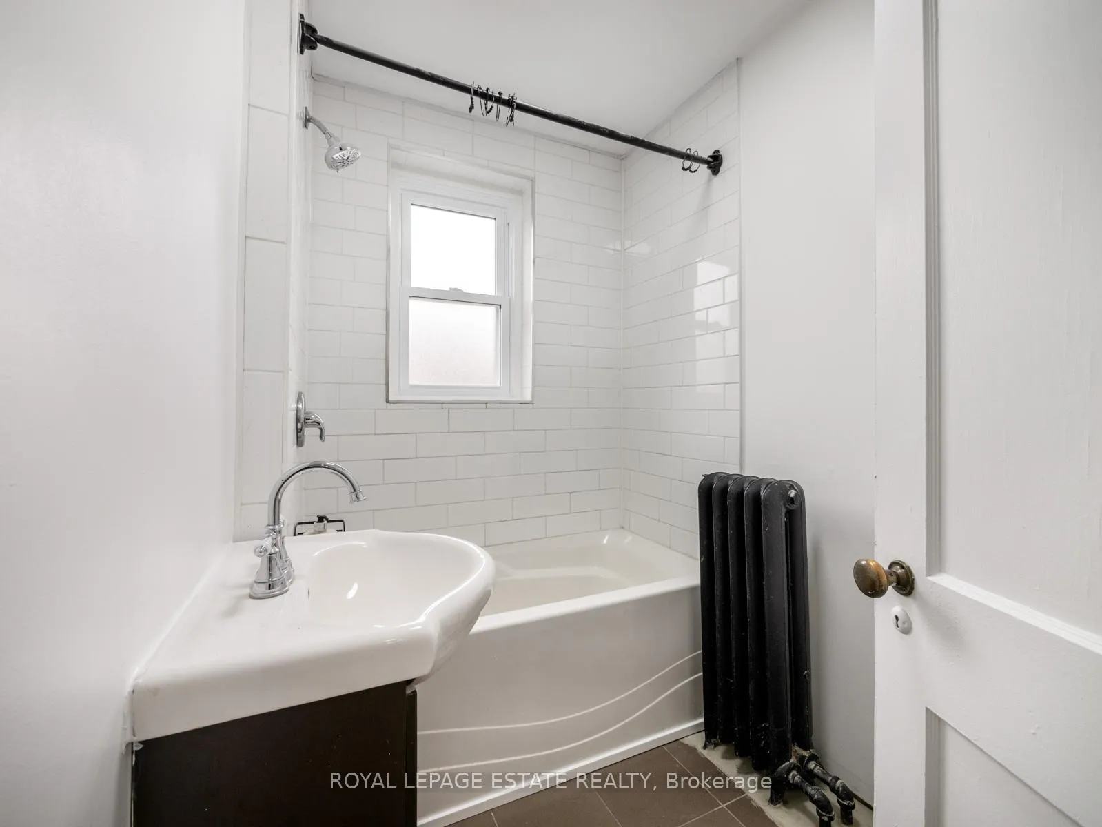 Photo 37 of Unit Main Floor, 84 Glen Manor Drive, Toronto, The Beaches — HOMEH