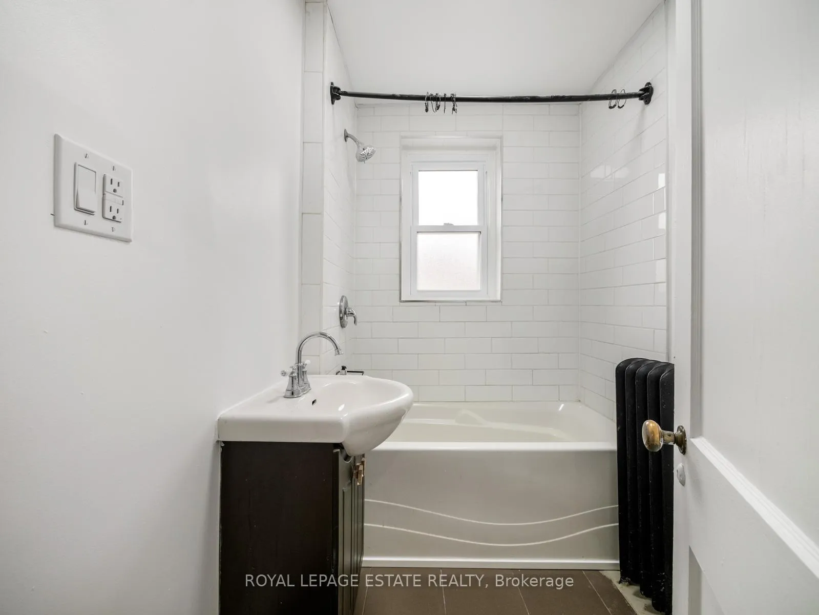 Photo 38 of Unit Main Floor, 84 Glen Manor Drive, Toronto, The Beaches — HOMEH