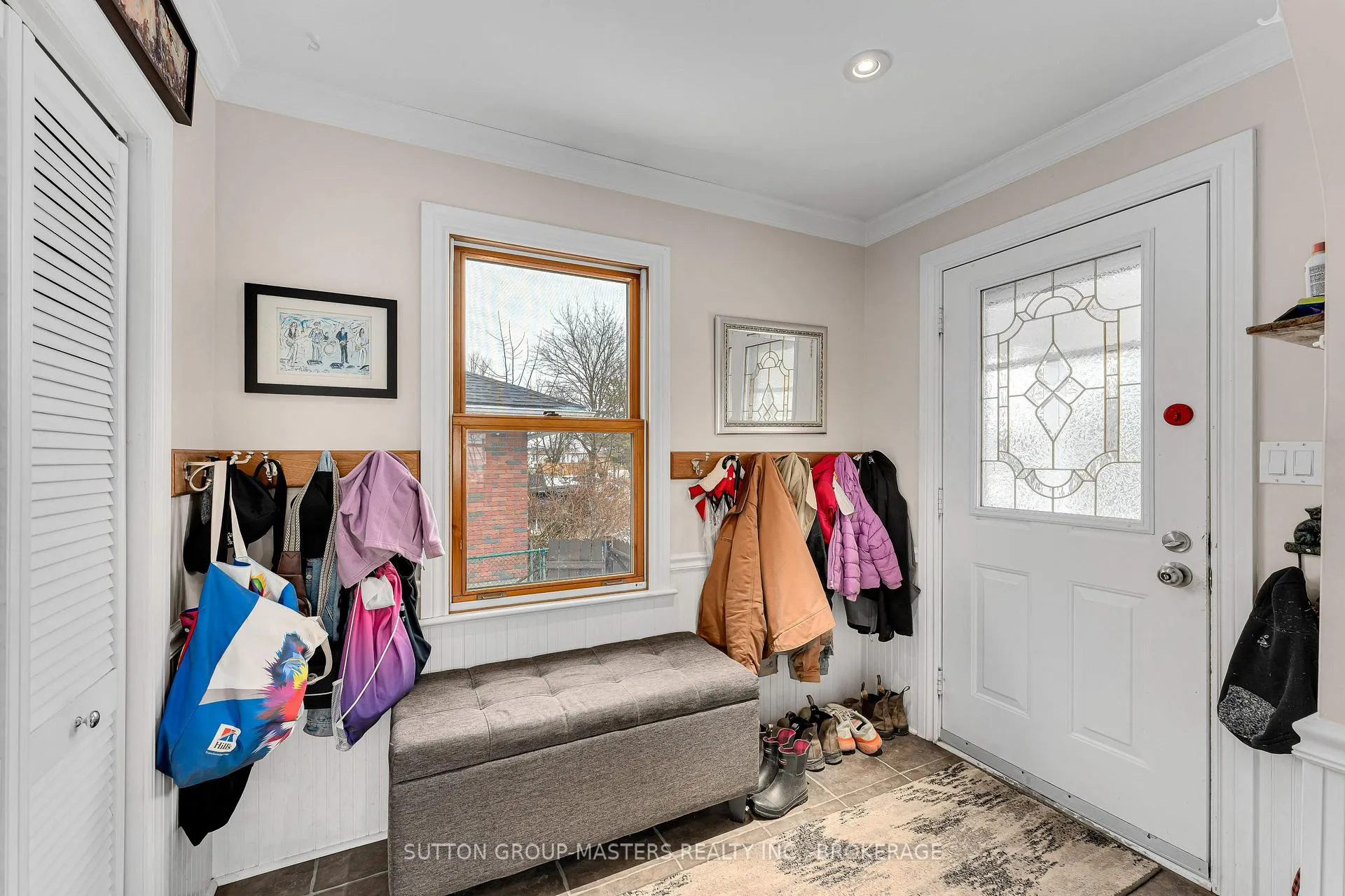 Photo 2 of 440 Pine Street E, Gananoque — HOMEH