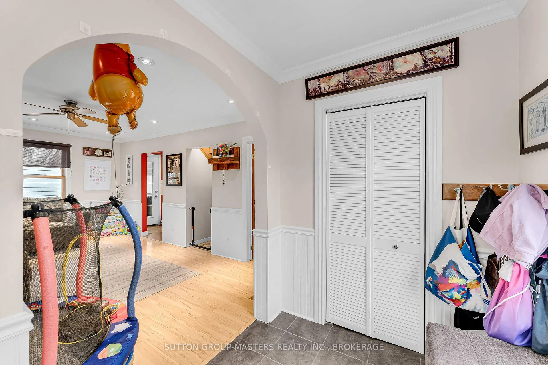 Photo 3 of 440 Pine Street E, Gananoque — HOMEH