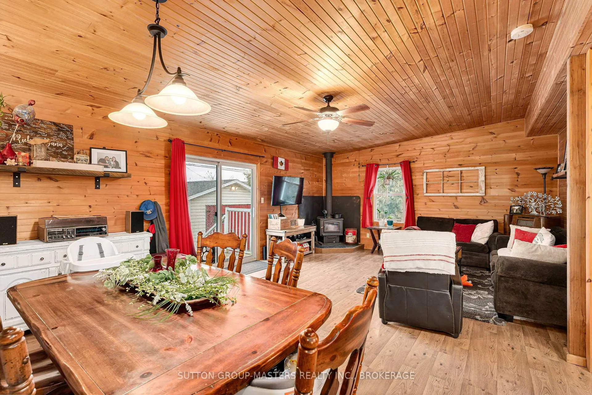 Photo 14 of 440 Pine Street E, Gananoque — HOMEH