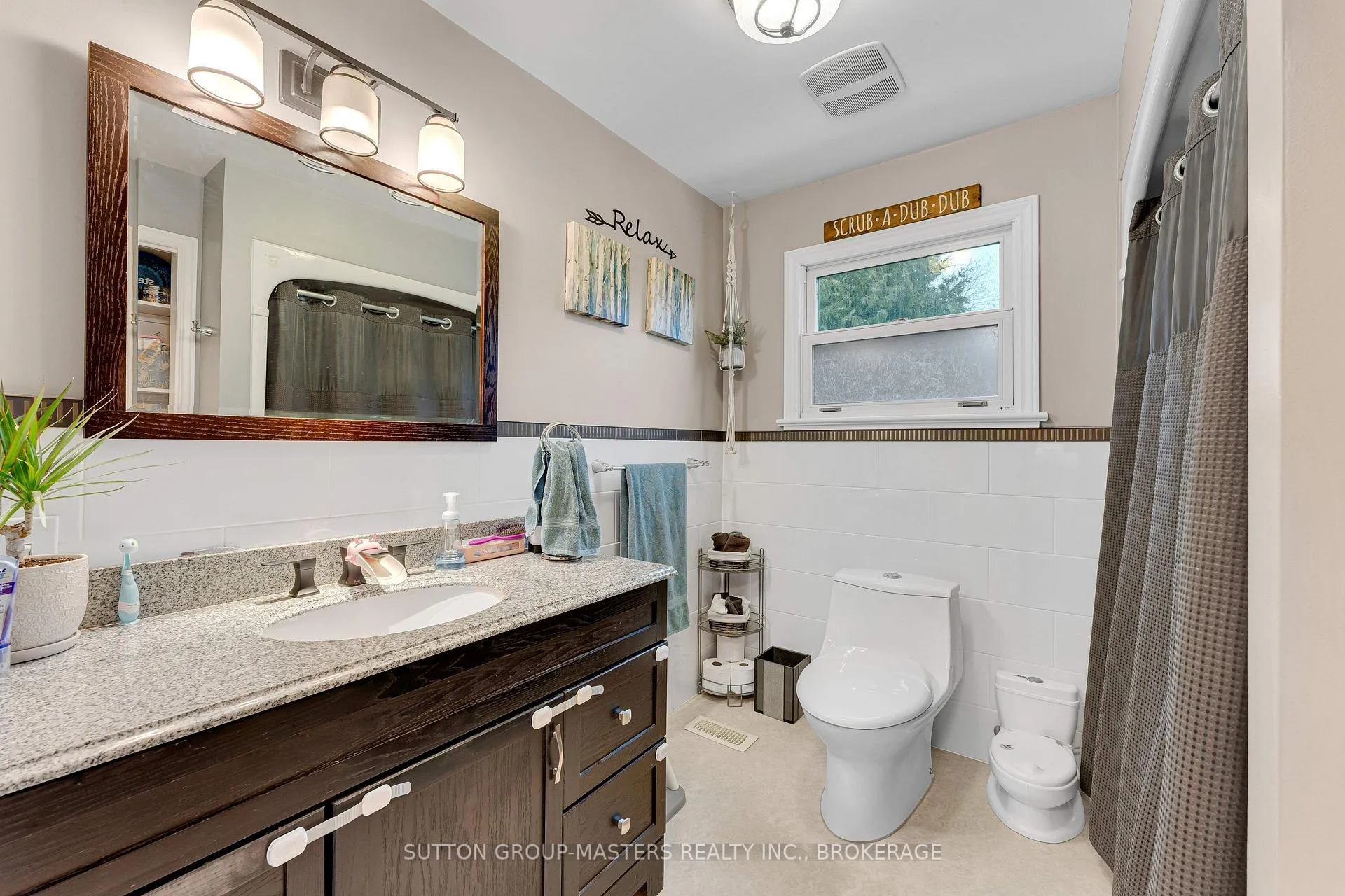Photo 19 of 440 Pine Street E, Gananoque — HOMEH