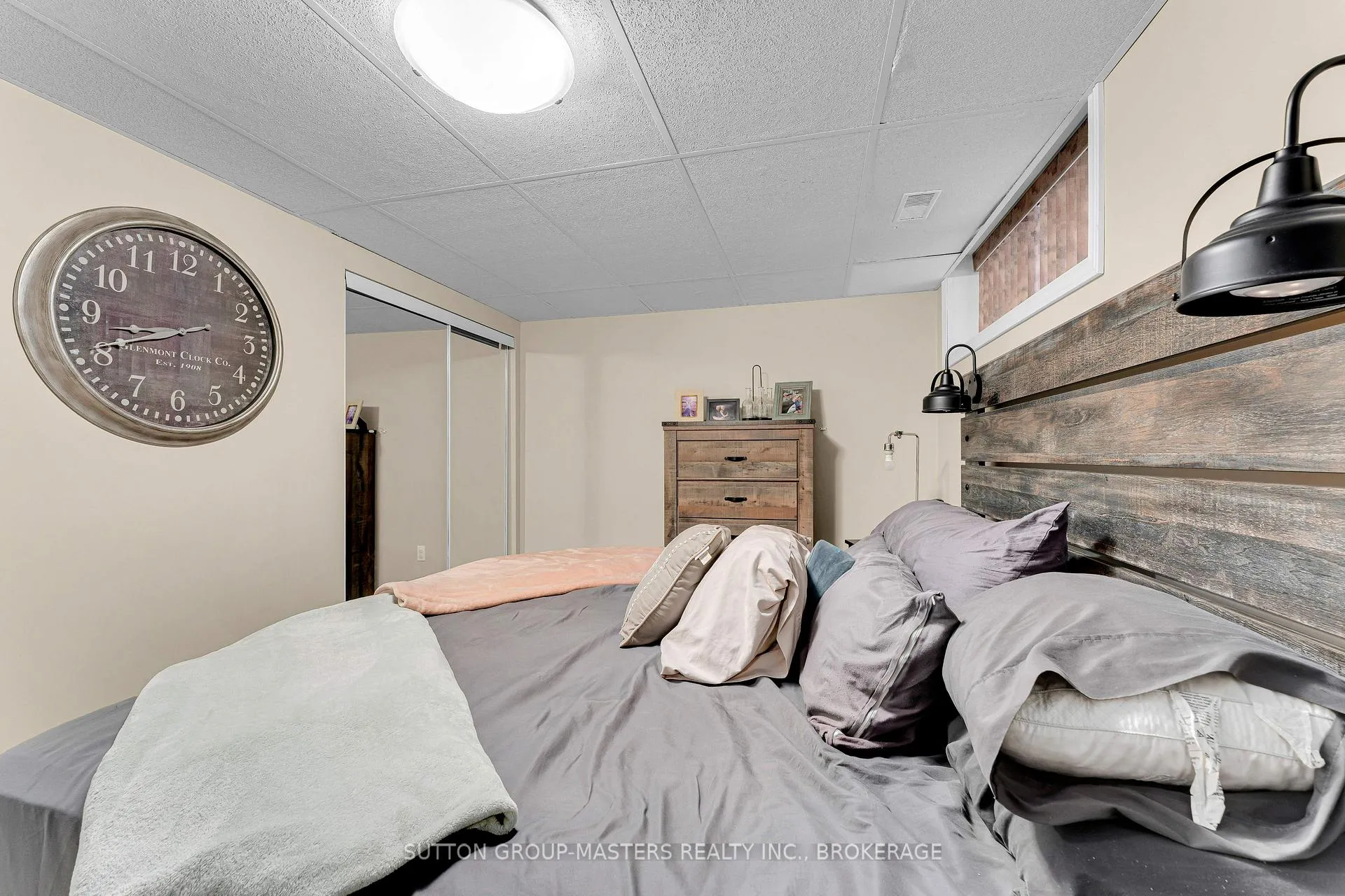 Photo 35 of 440 Pine Street E, Gananoque — HOMEH