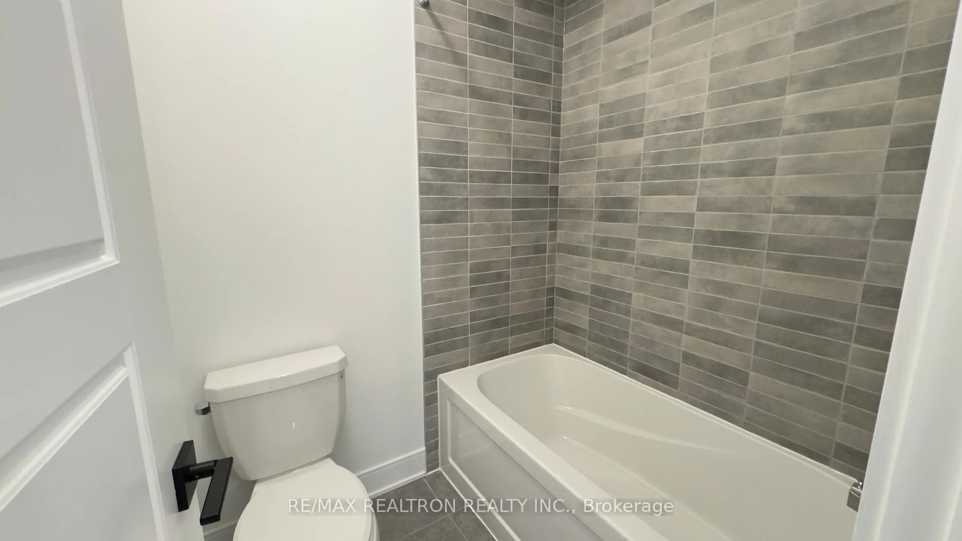Photo 7 of Unit Main & 2nd, 1365 Kerrydale Avenue, Pickering, Rural Pickering — HOMEH