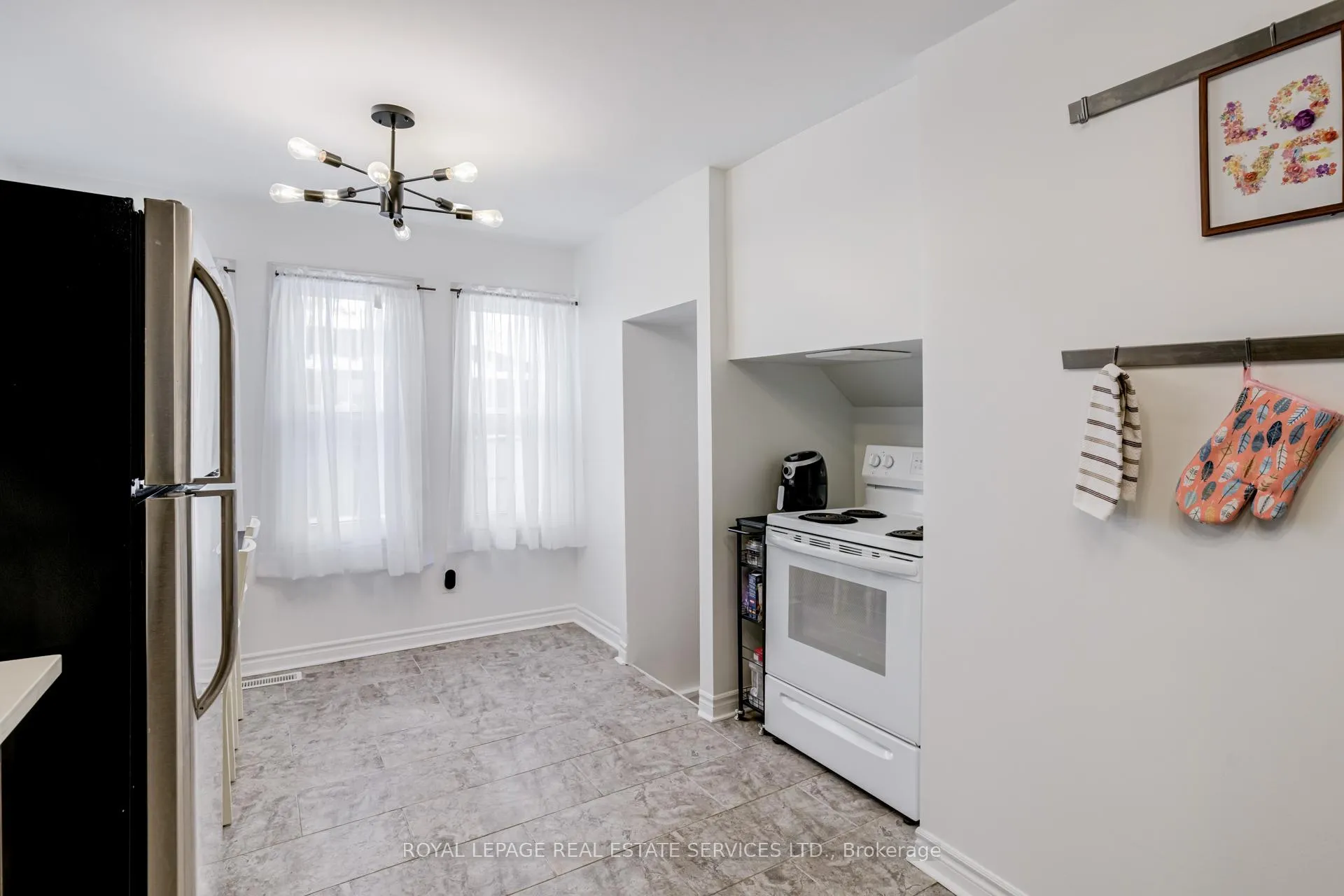 Photo 10 of 36 Harmony Avenue, Hamilton, Homeside — HOMEH