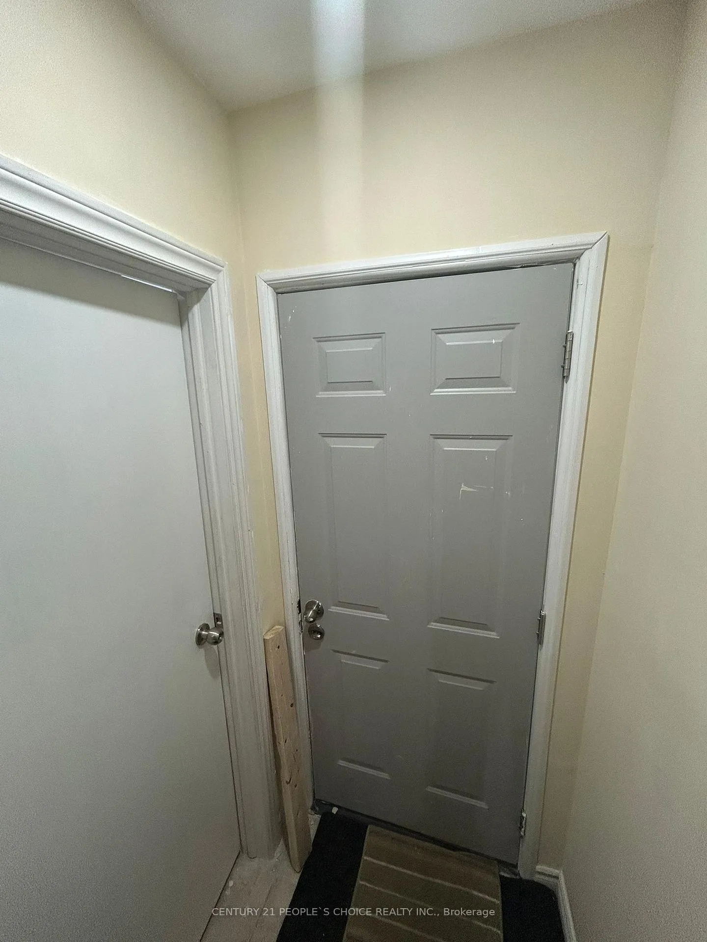Photo 2 of Unit Bsmt, 4 Sivyer Crescent, Ajax, Northeast Ajax — HOMEH