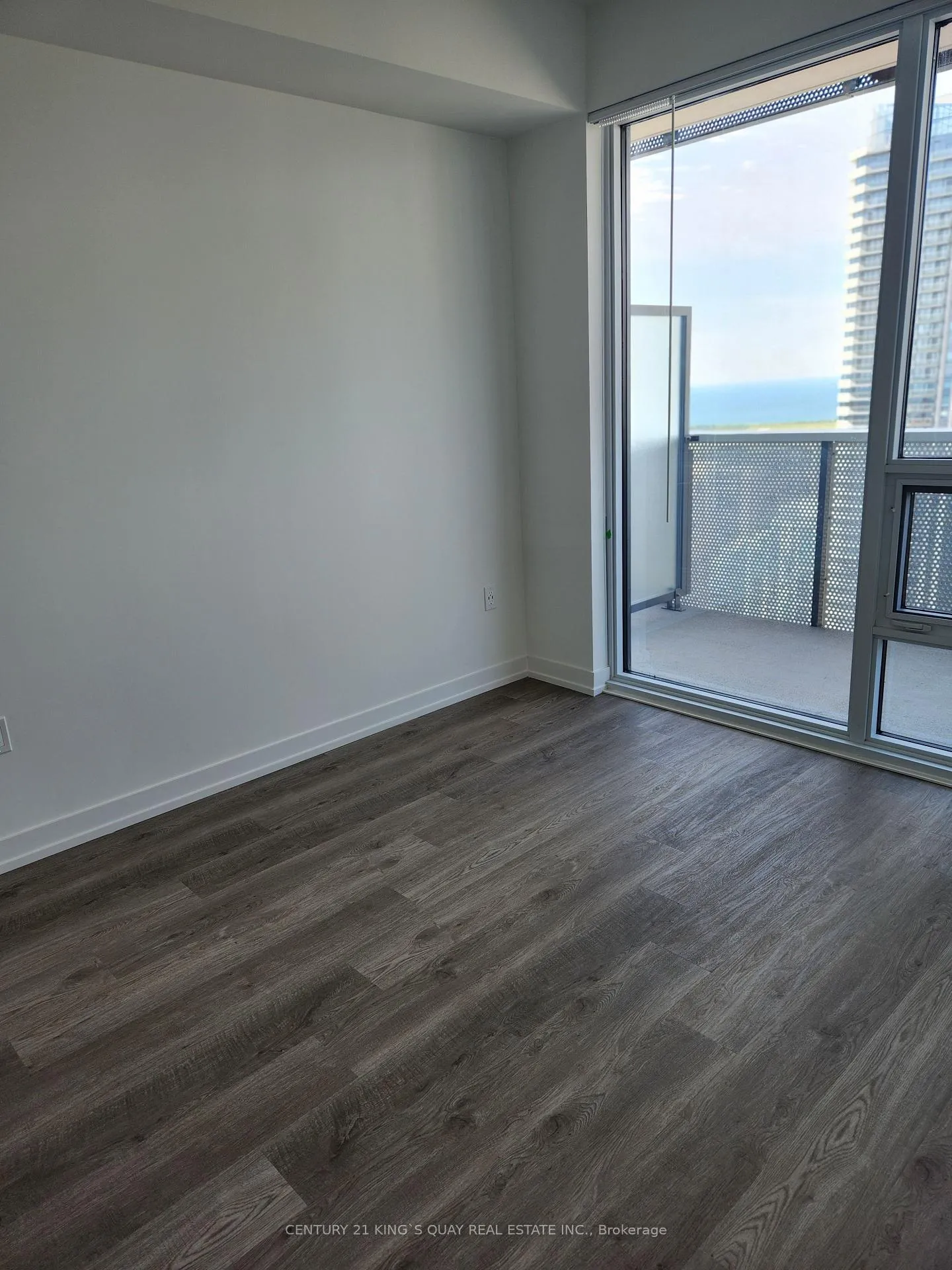 Photo 5 of Unit 5912, 55 Cooper Street, Toronto, Waterfront Communities — HOMEH