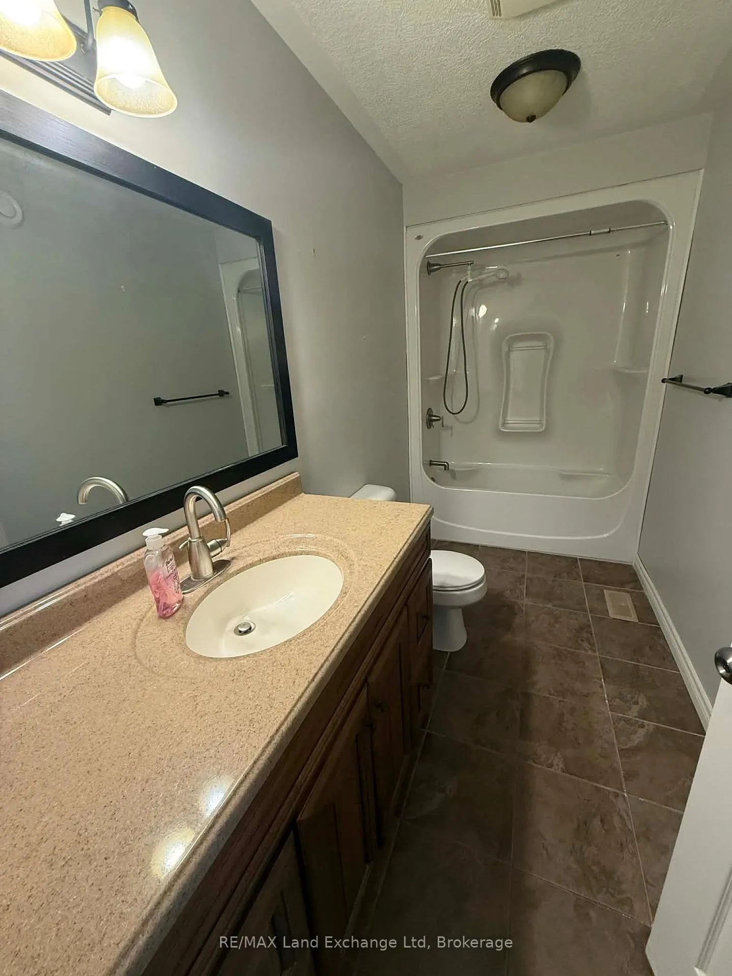 Photo 8 of 405 Minnie Street, North Huron, Wingham — HOMEH