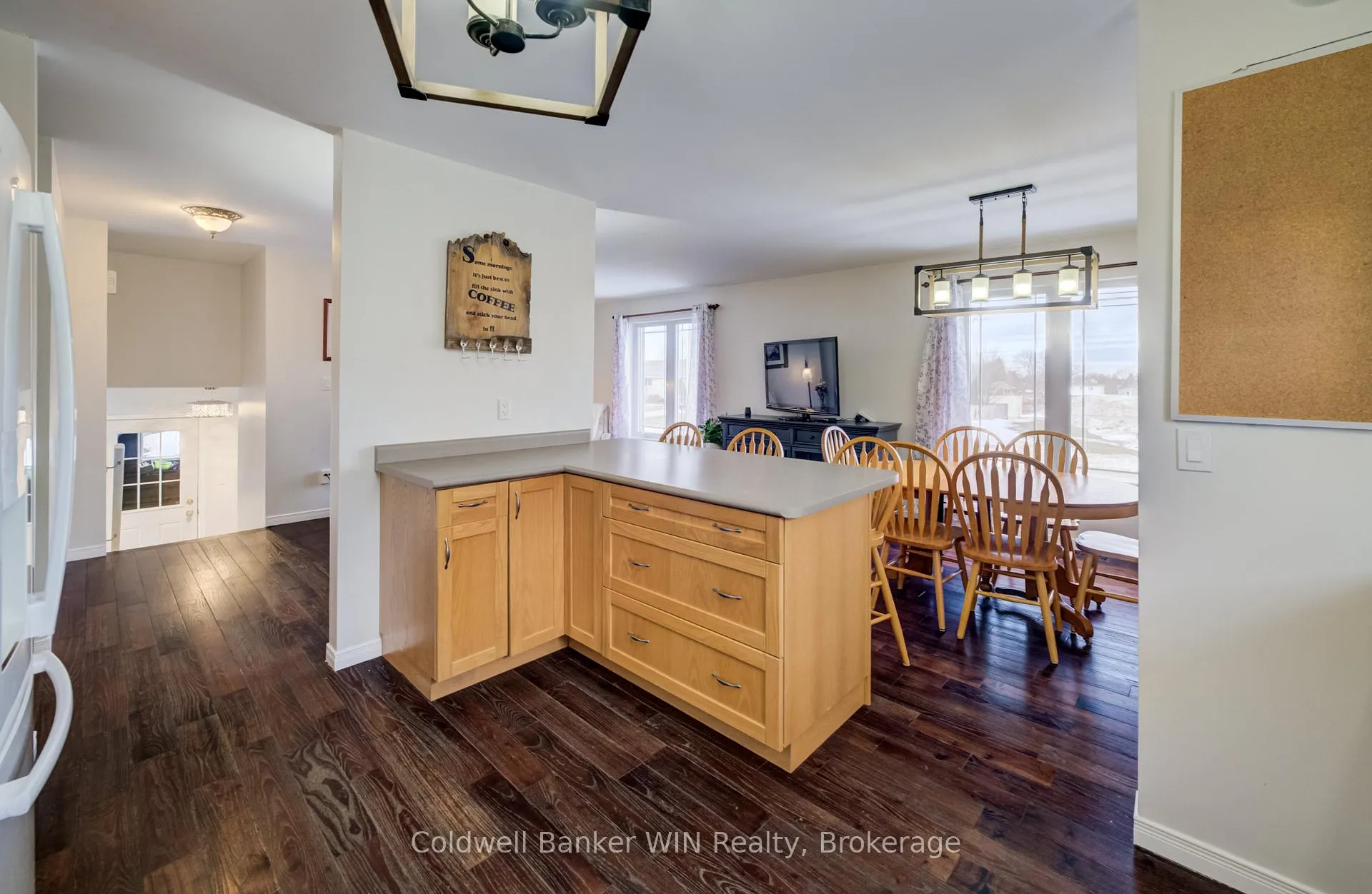 Photo 16 of 490 King Street E, Wellington North, Mount Forest — HOMEH