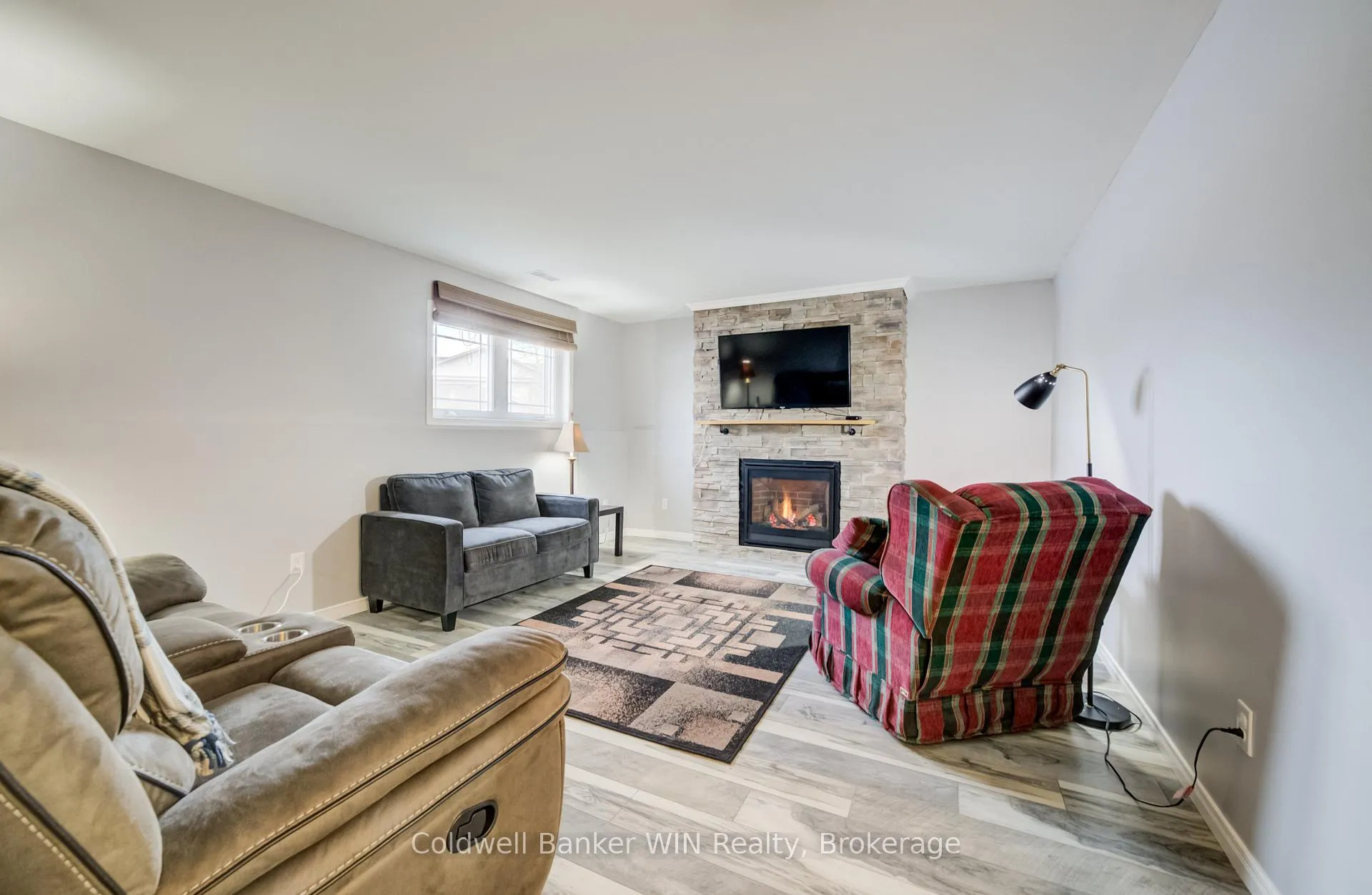 Photo 24 of 490 King Street E, Wellington North, Mount Forest — HOMEH