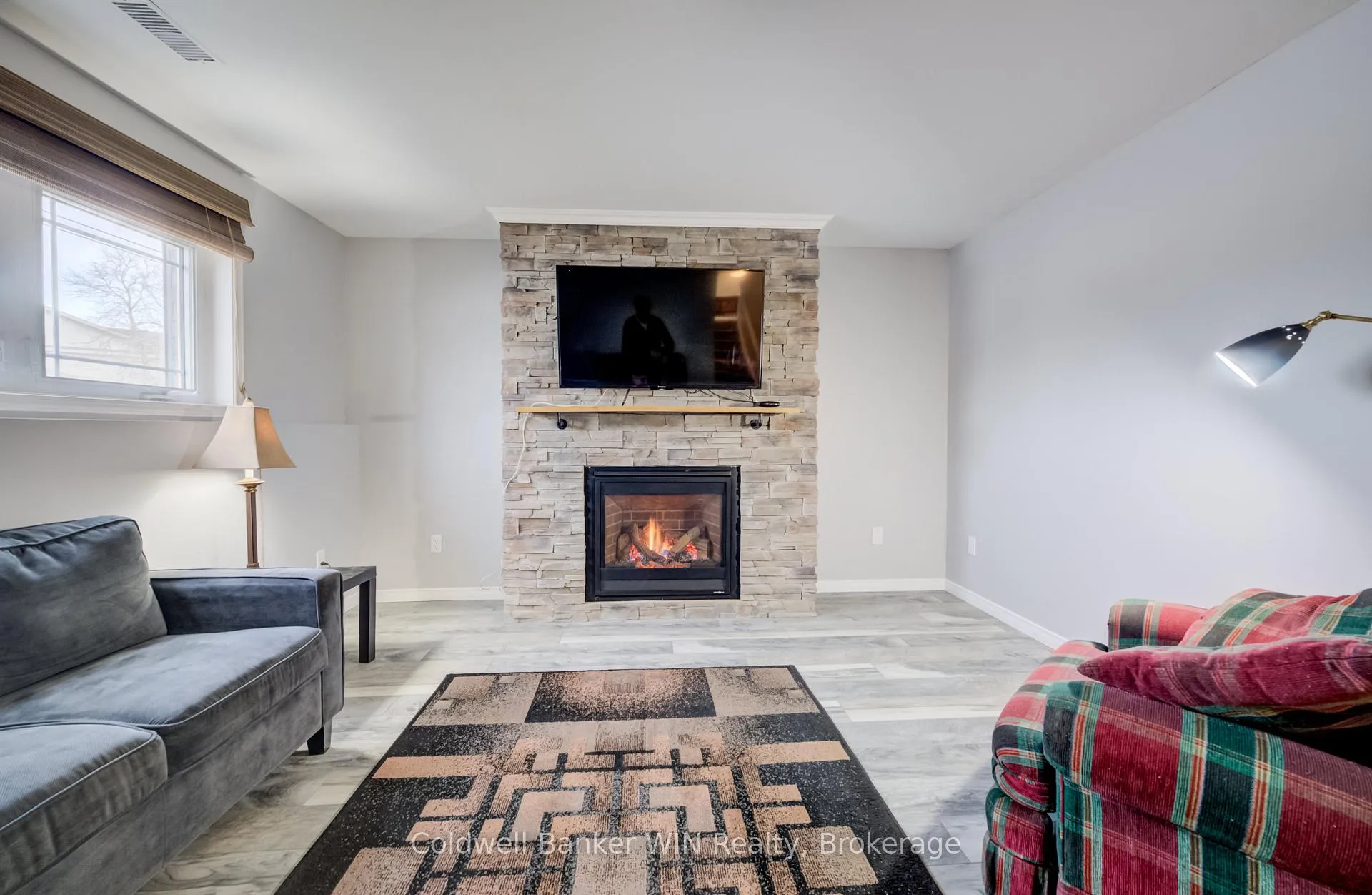 Photo 25 of 490 King Street E, Wellington North, Mount Forest — HOMEH