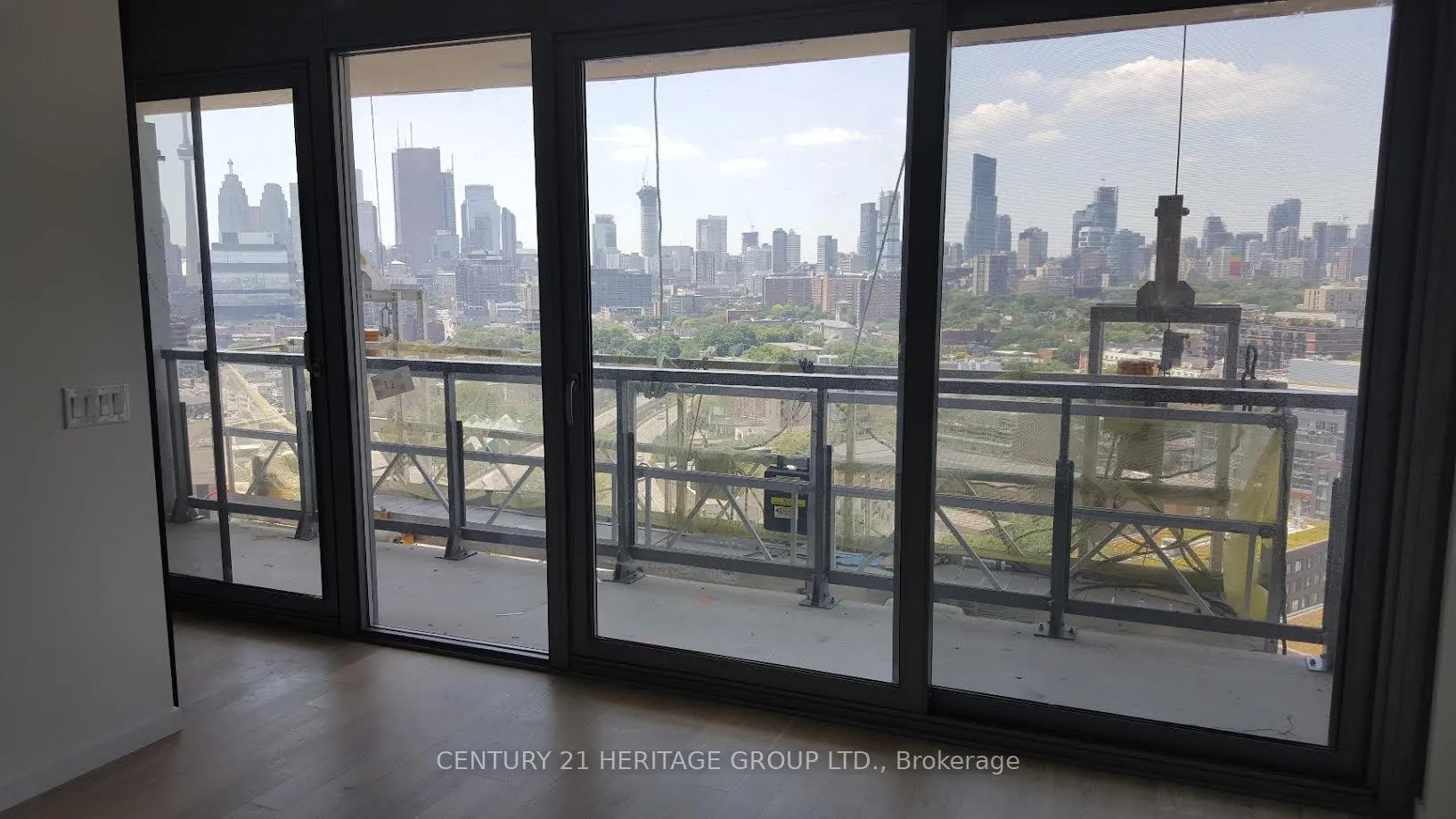 Photo 4 of Unit 1802, 170 Bayview Avenue, Toronto, Waterfront Communities — HOMEH