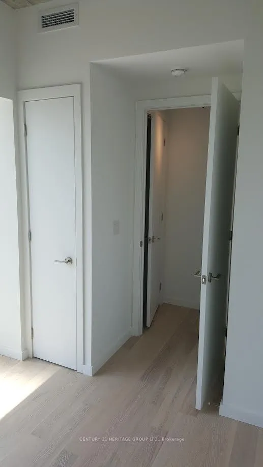 Photo 9 of Unit 1802, 170 Bayview Avenue, Toronto, Waterfront Communities — HOMEH