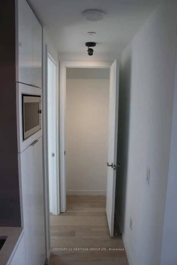 Photo 11 of Unit 1802, 170 Bayview Avenue, Toronto, Waterfront Communities — HOMEH