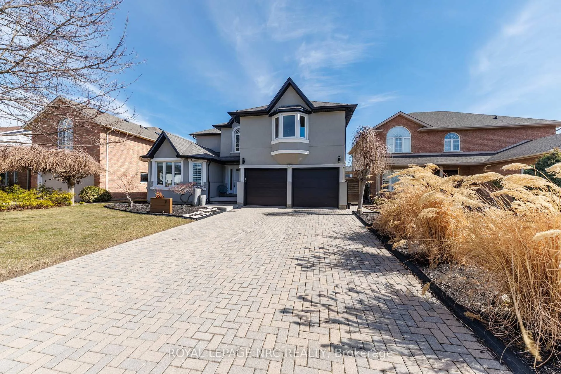 Photo 2 of 7 Sarah Court, St. Catharines, Grapeview — HOMEH