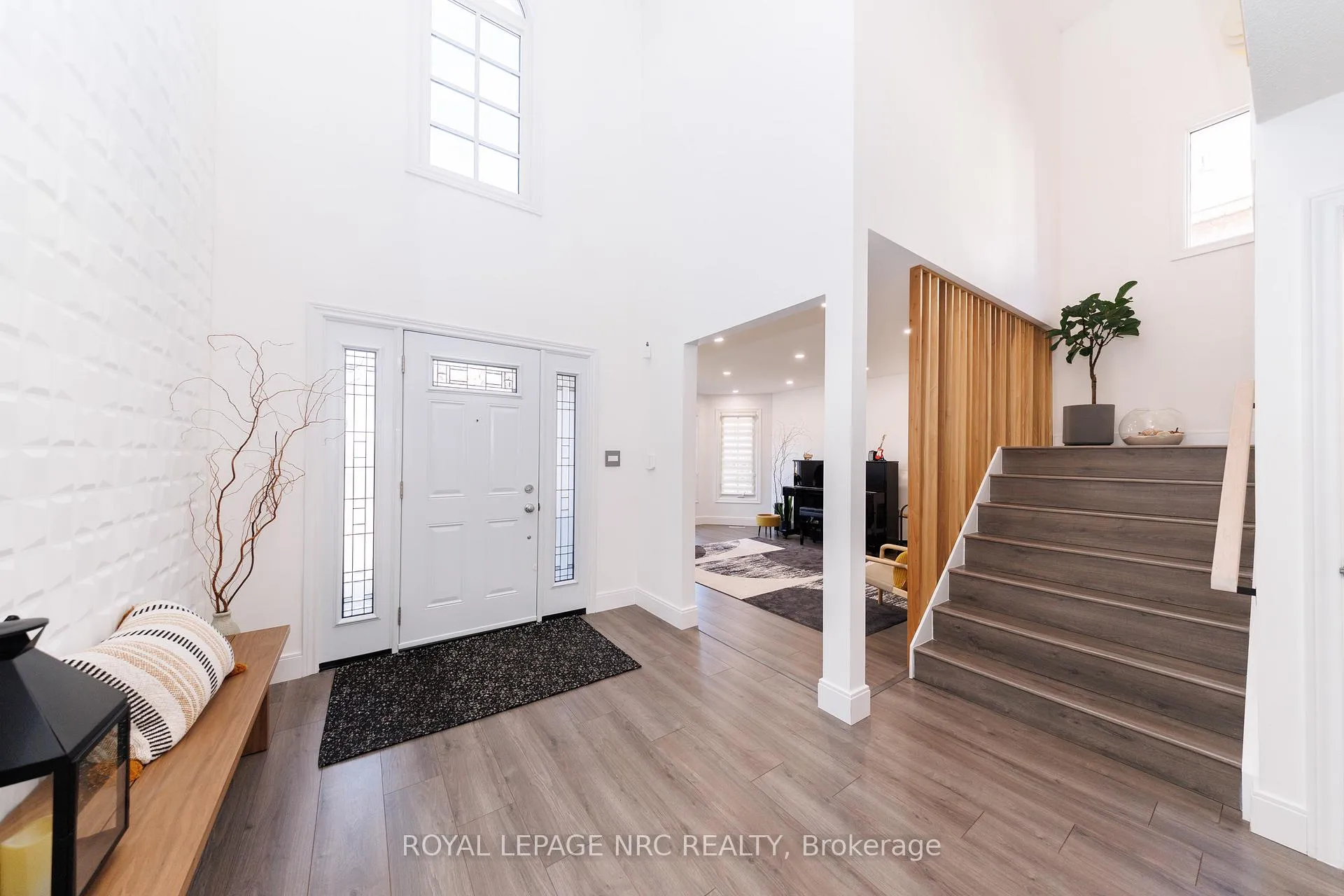 Photo 6 of 7 Sarah Court, St. Catharines, Grapeview — HOMEH