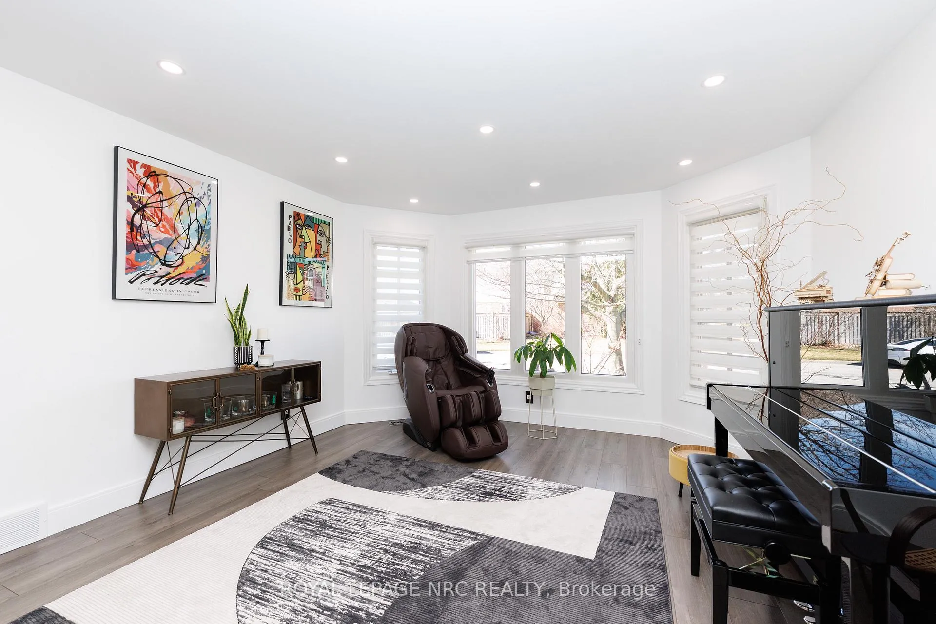 Photo 8 of 7 Sarah Court, St. Catharines, Grapeview — HOMEH