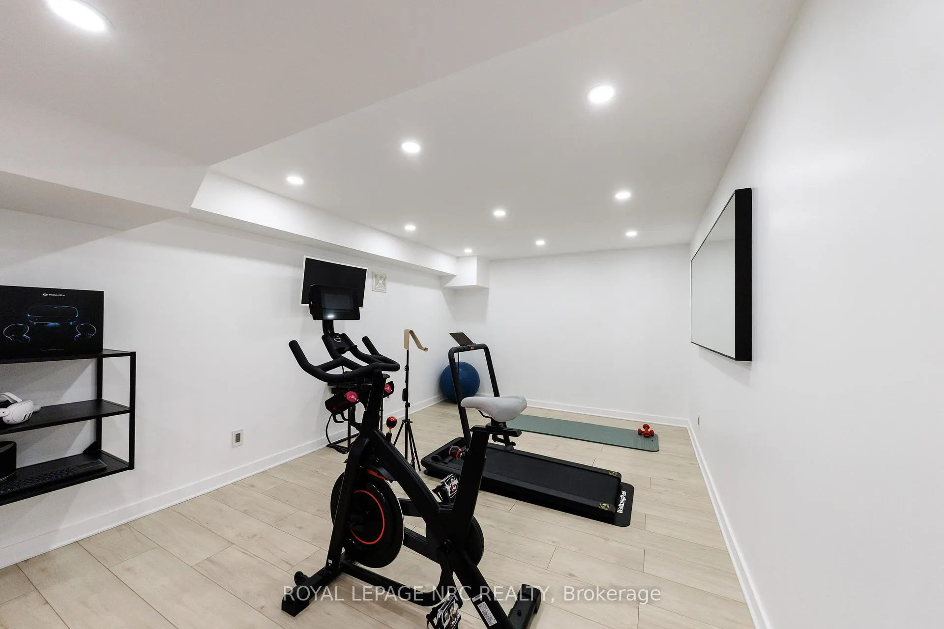 Photo 40 of 7 Sarah Court, St. Catharines, Grapeview — HOMEH