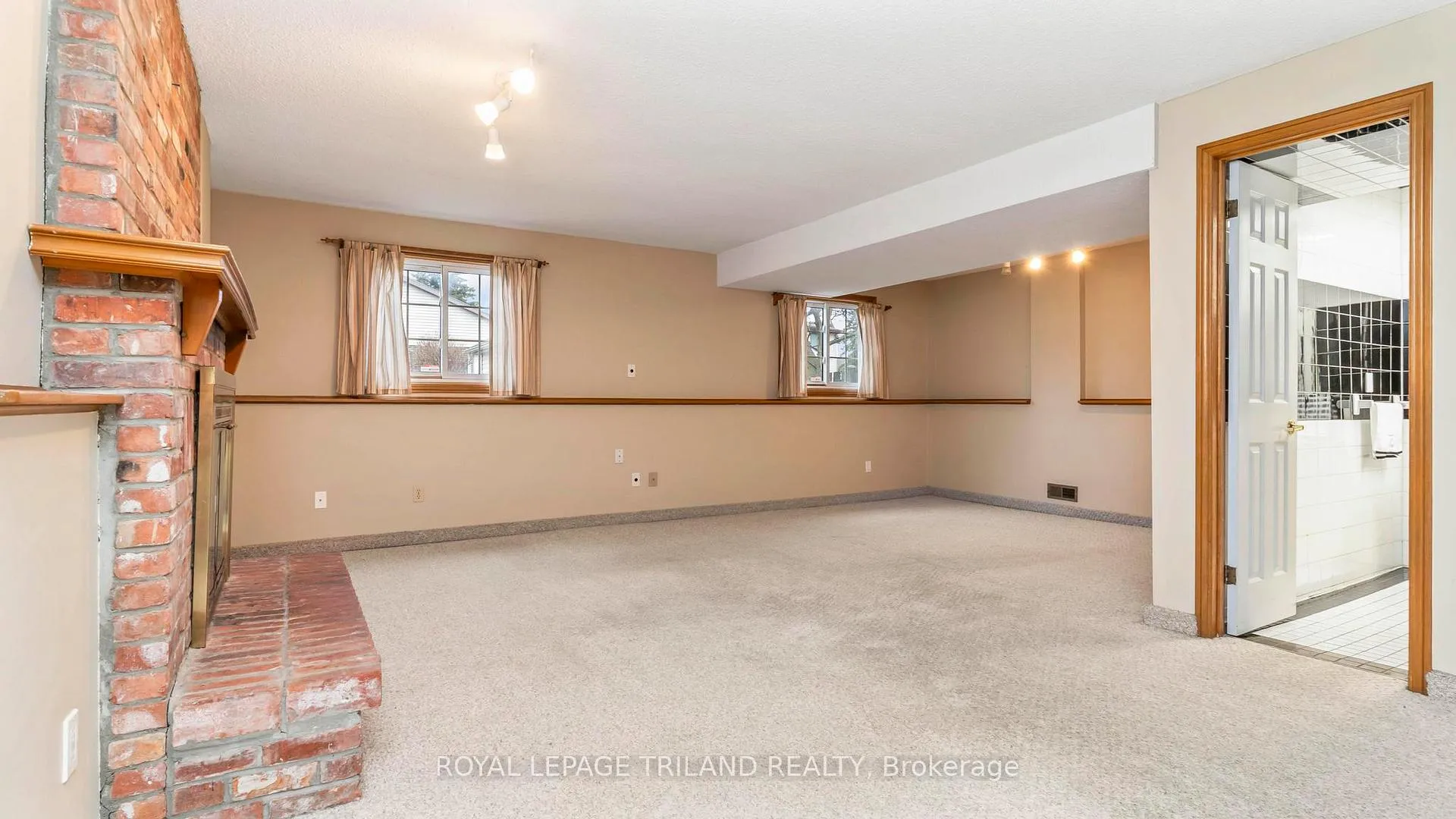 Photo 24 of 32 Glenroy Road, London, South T — HOMEH