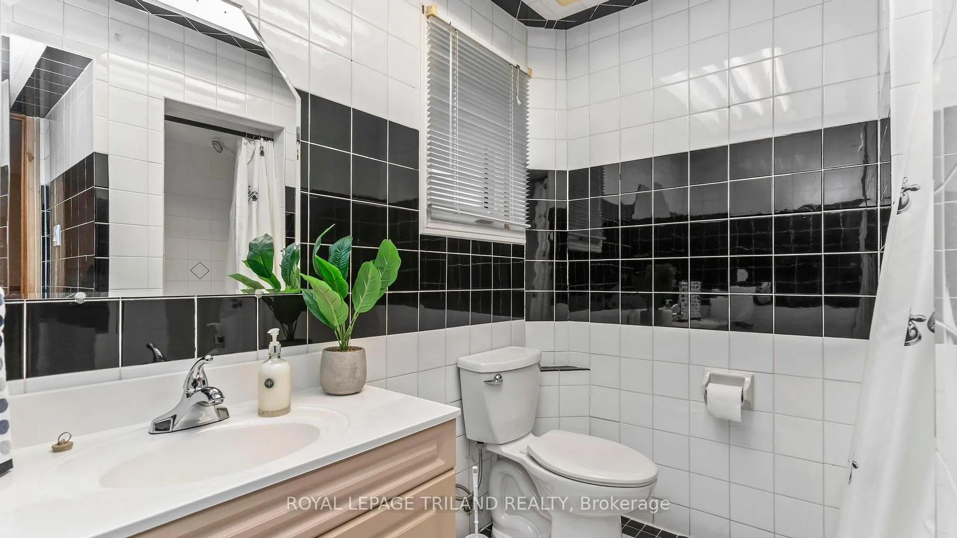 Photo 29 of 32 Glenroy Road, London, South T — HOMEH