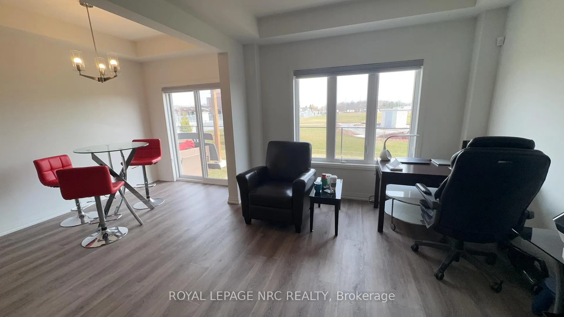 Photo 8 of 7376 Marvel Drive, Niagara Falls, Brown — HOMEH