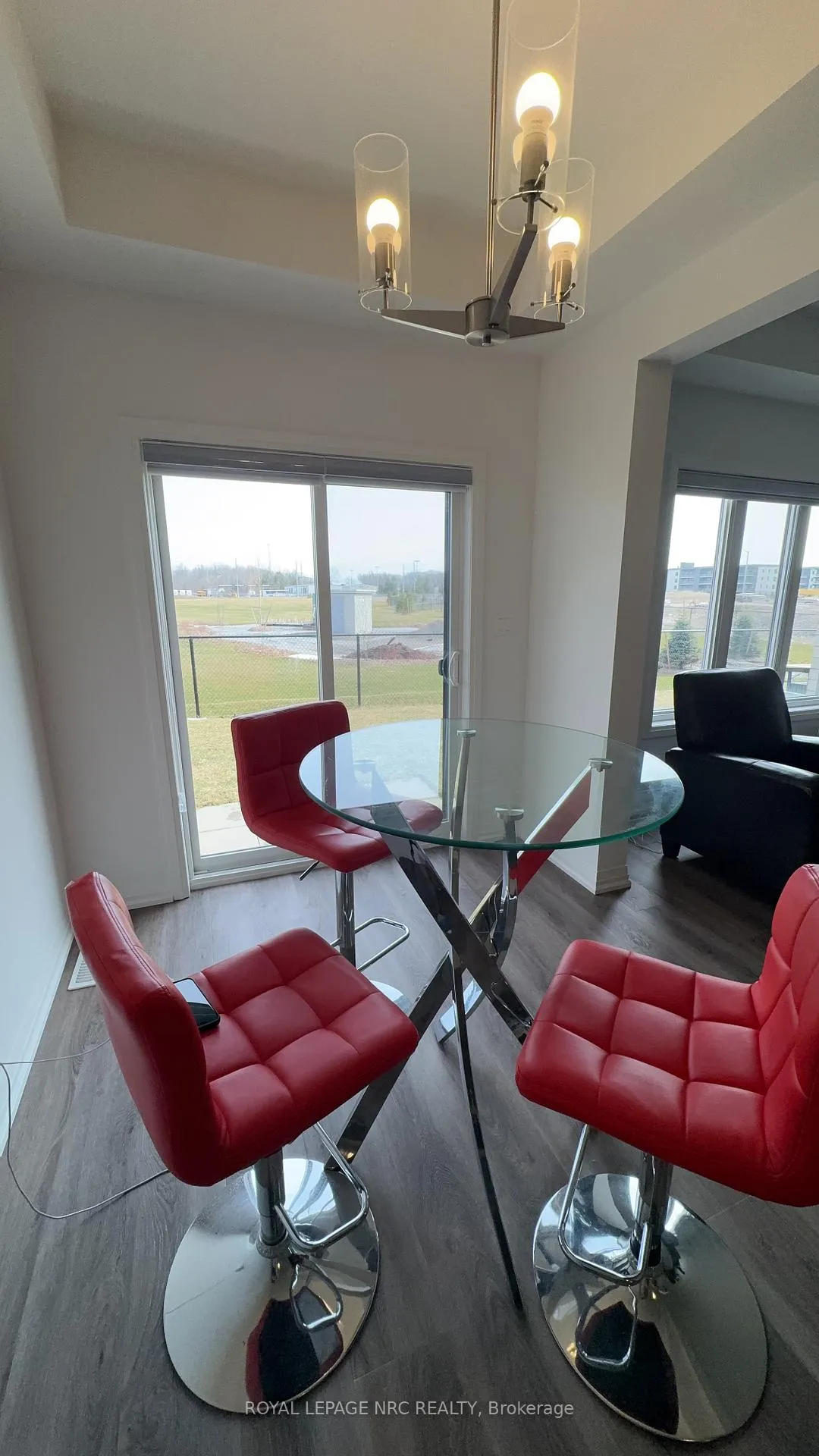 Photo 9 of 7376 Marvel Drive, Niagara Falls, Brown — HOMEH