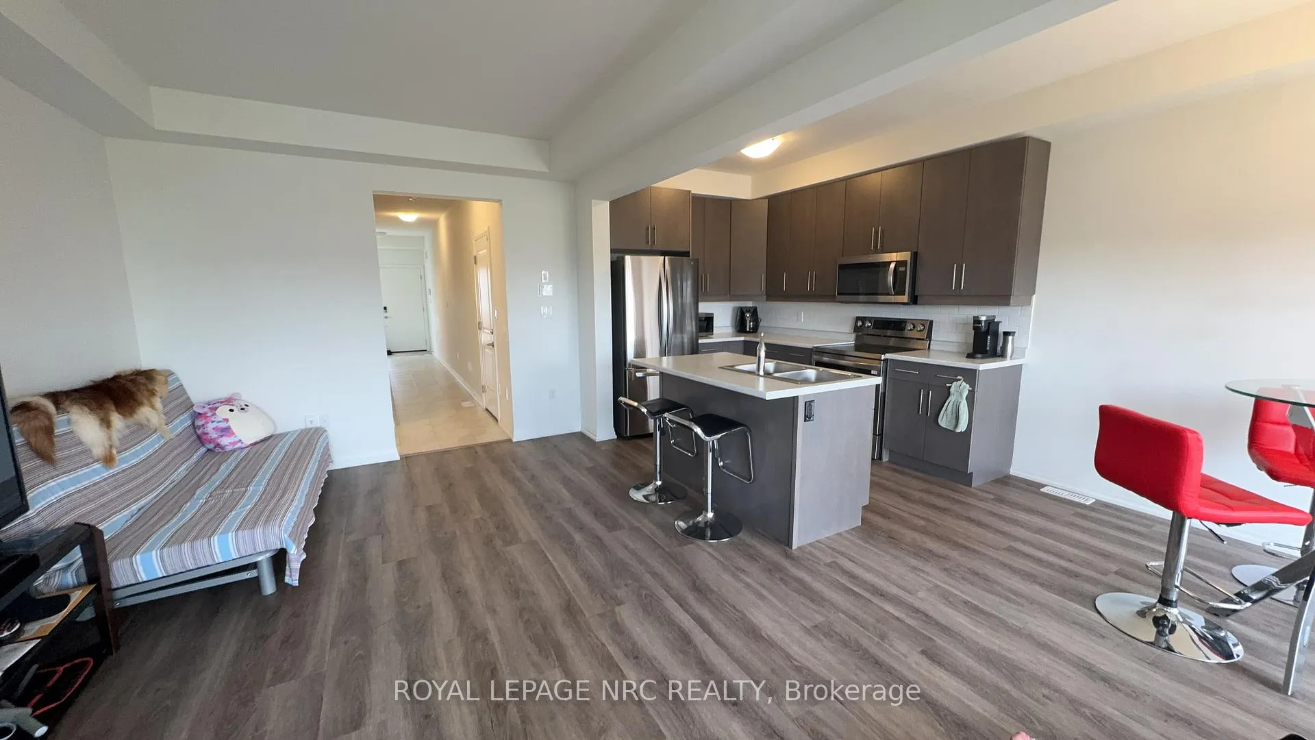Photo 10 of 7376 Marvel Drive, Niagara Falls, Brown — HOMEH
