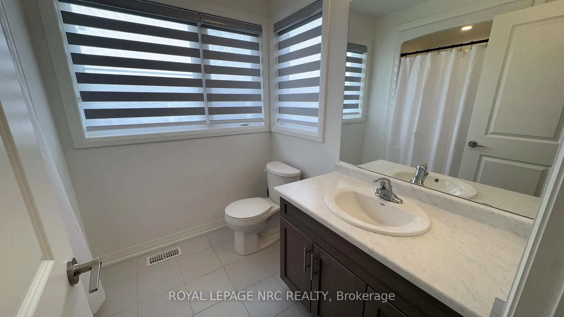 Photo 16 of 7376 Marvel Drive, Niagara Falls, Brown — HOMEH