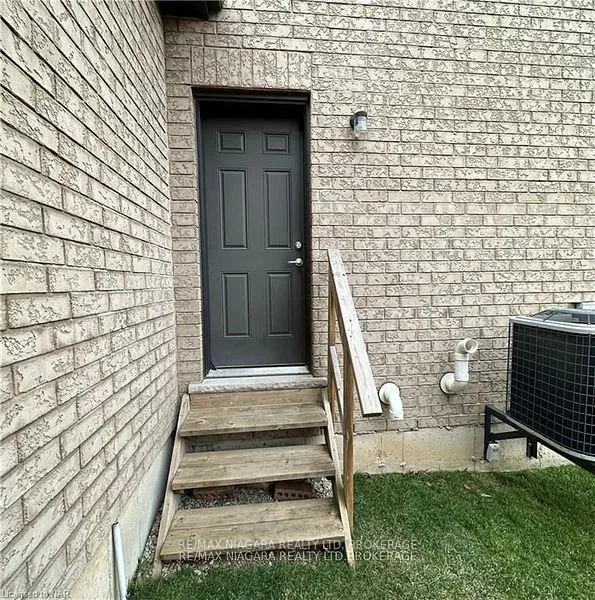 Photo 10 of Unit Basement, 18 Philmori Boulevard, Pelham, Fonthill — HOMEH