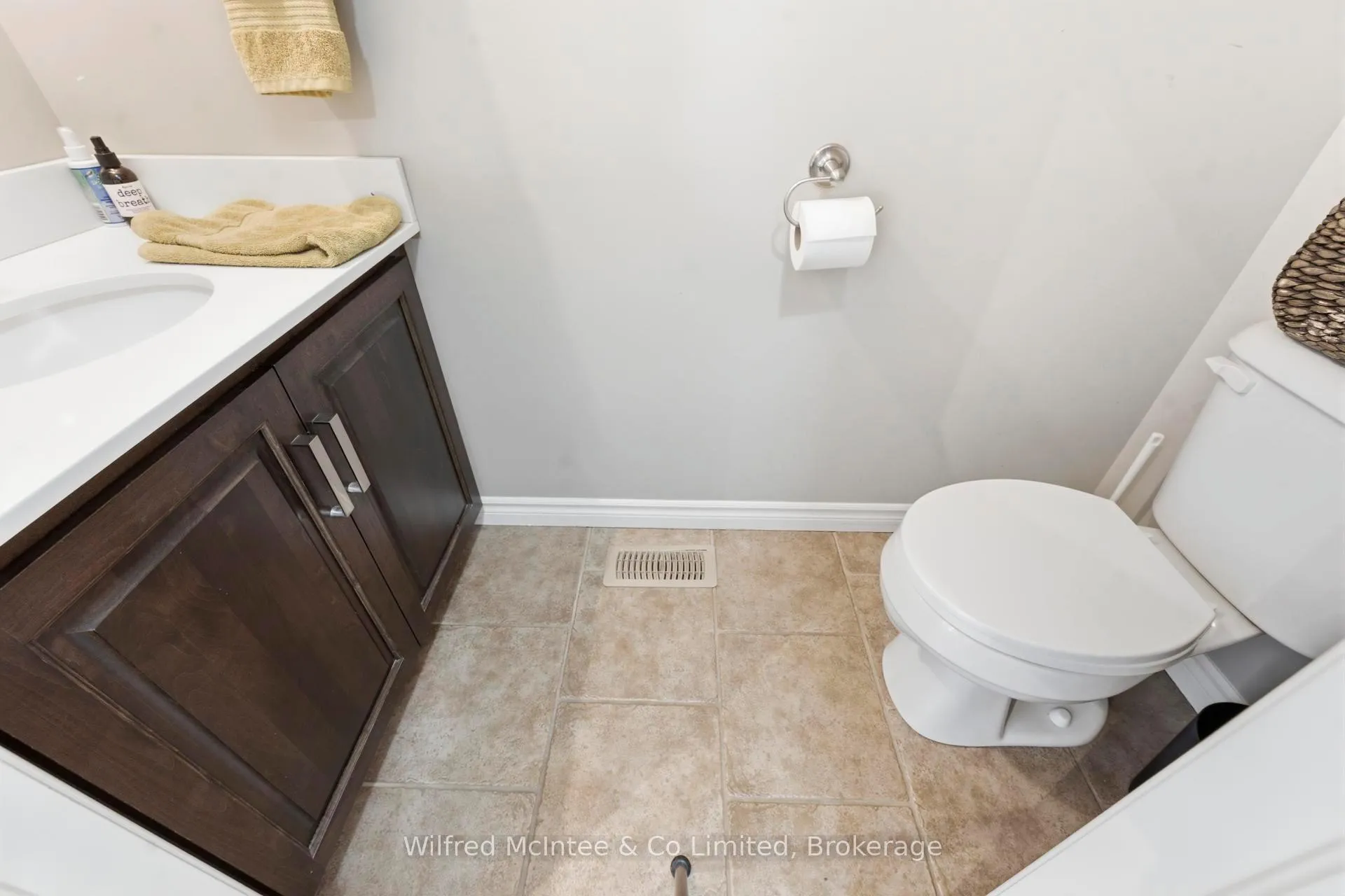 Photo 45 of 334 Westwood Drive, Brockton — HOMEH