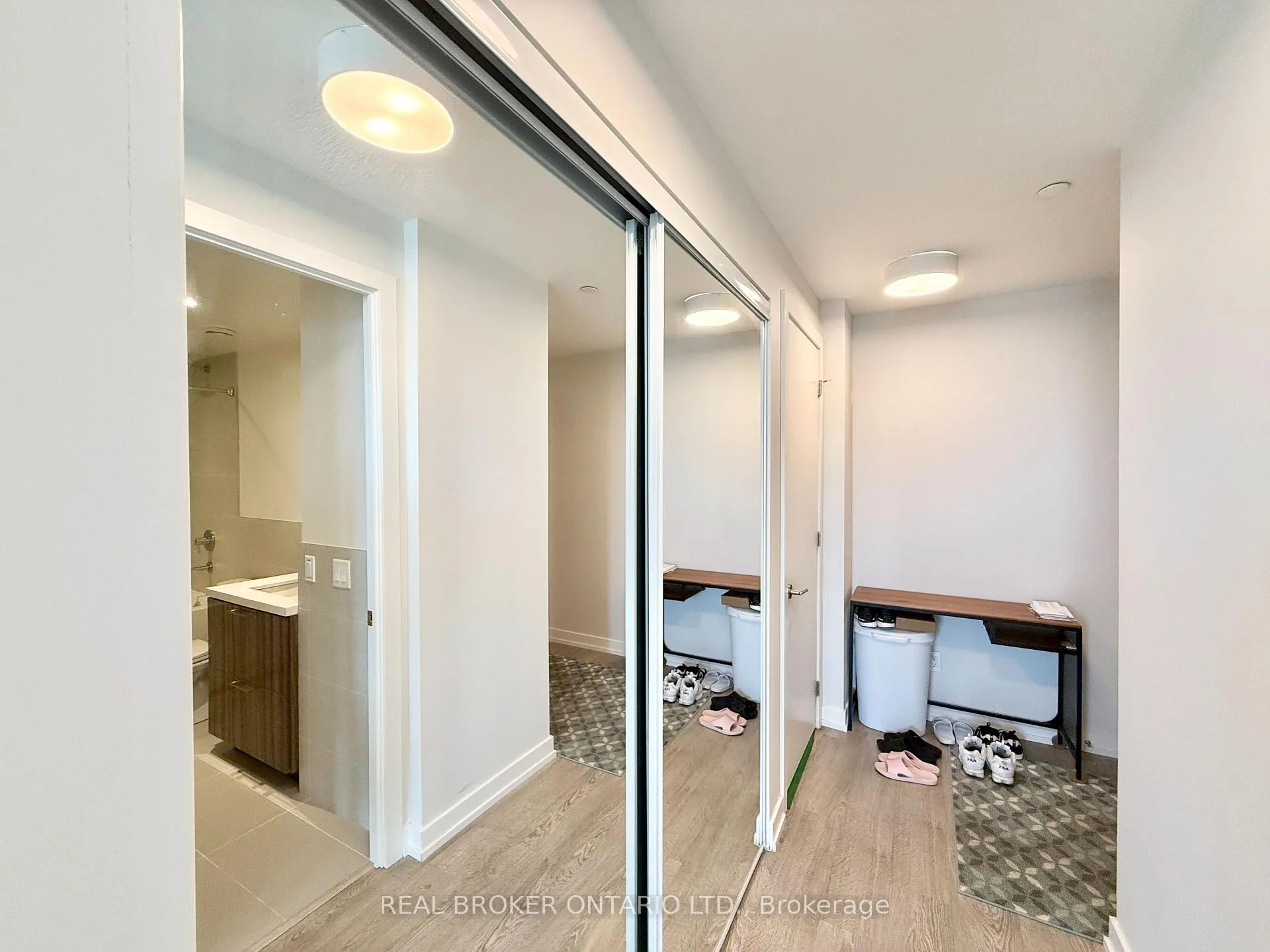 Photo 7 of Unit 1608, 1 Grandview Avenue, Markham, Thornhill — HOMEH