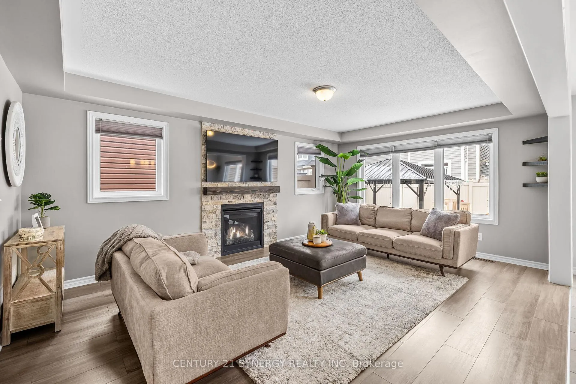 Photo 5 of 274 Casa Grande Circle, Ottawa, Avalon West — HOMEH