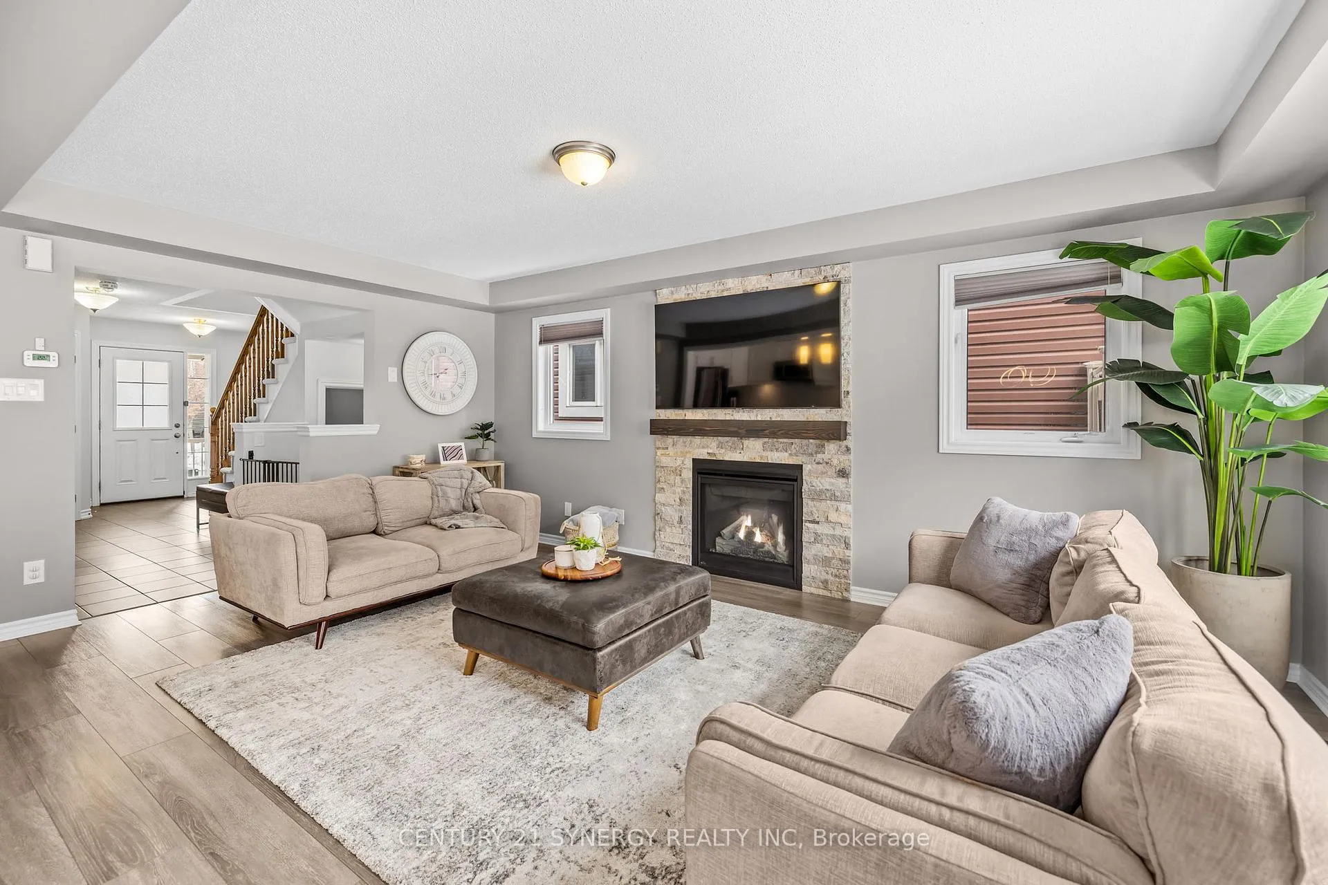 Photo 8 of 274 Casa Grande Circle, Ottawa, Avalon West — HOMEH