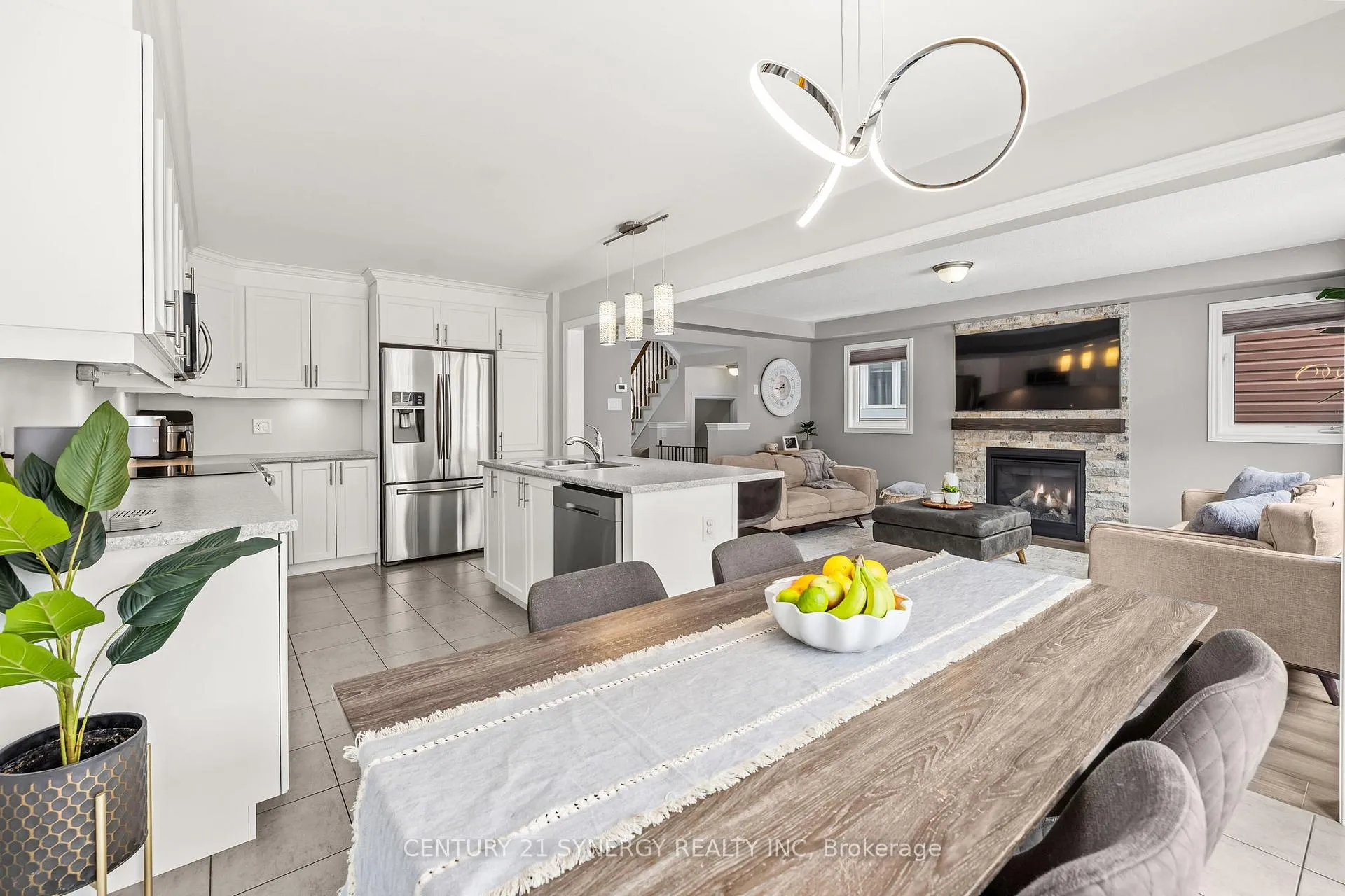 Photo 15 of 274 Casa Grande Circle, Ottawa, Avalon West — HOMEH