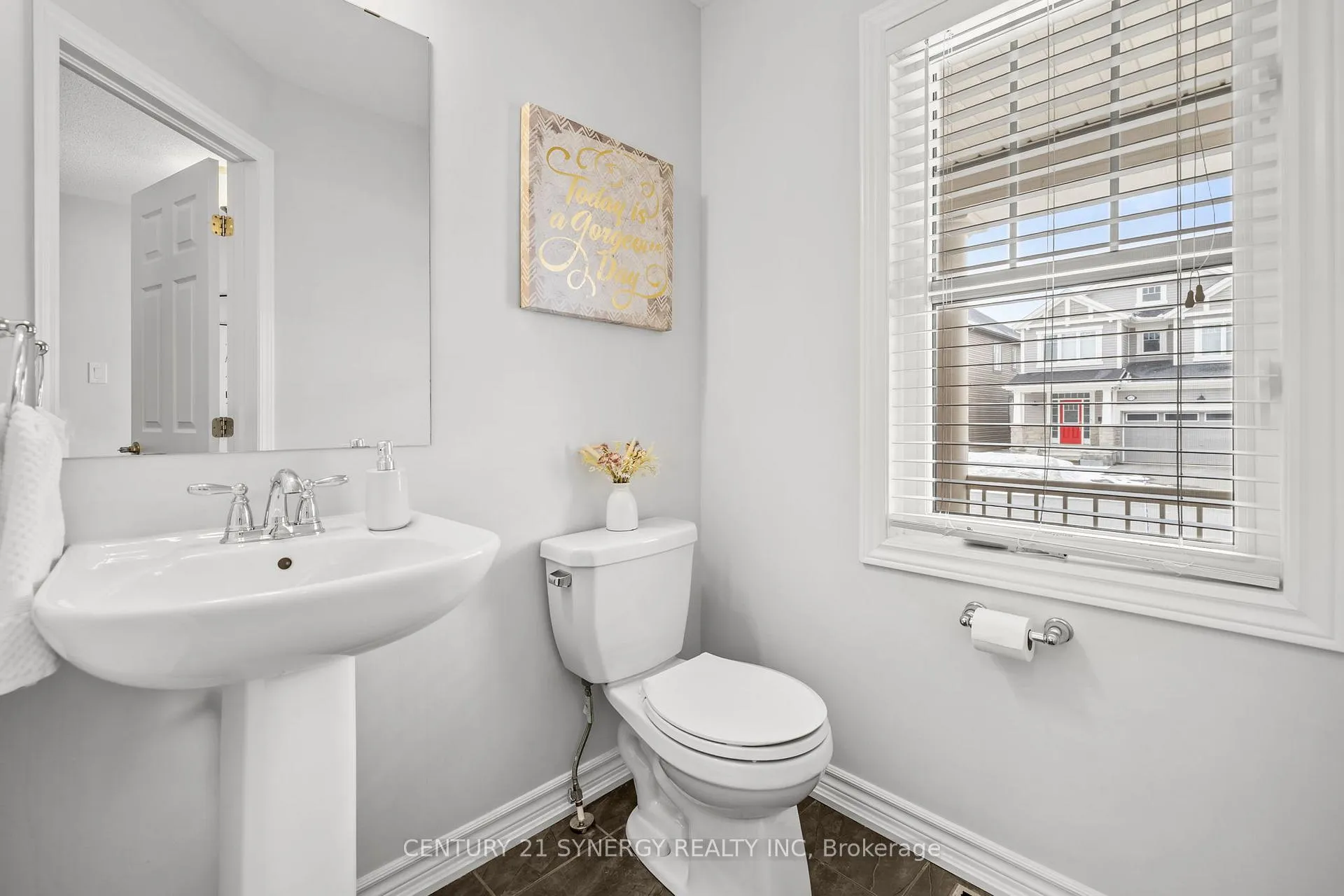 Photo 16 of 274 Casa Grande Circle, Ottawa, Avalon West — HOMEH