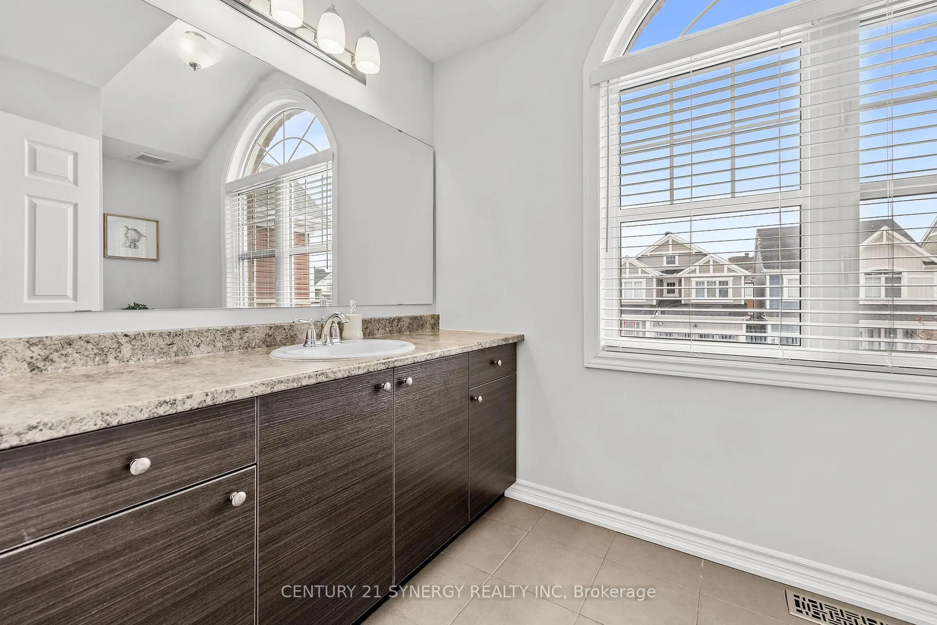 Photo 19 of 274 Casa Grande Circle, Ottawa, Avalon West — HOMEH
