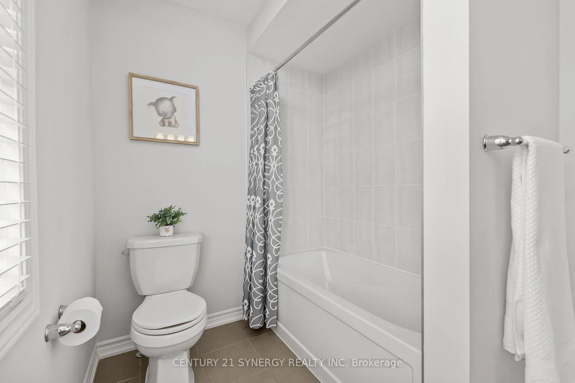 Photo 20 of 274 Casa Grande Circle, Ottawa, Avalon West — HOMEH