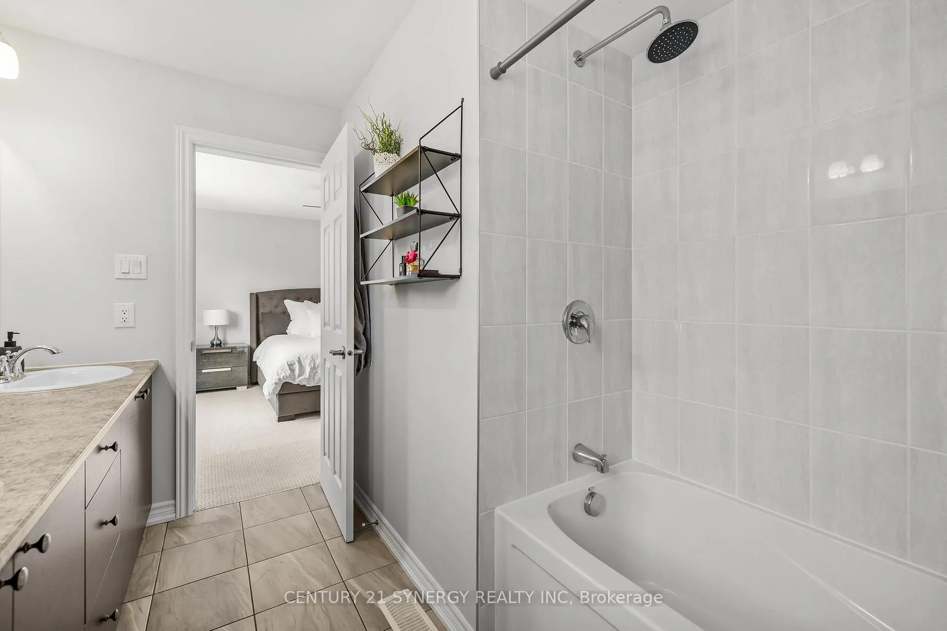 Photo 29 of 274 Casa Grande Circle, Ottawa, Avalon West — HOMEH