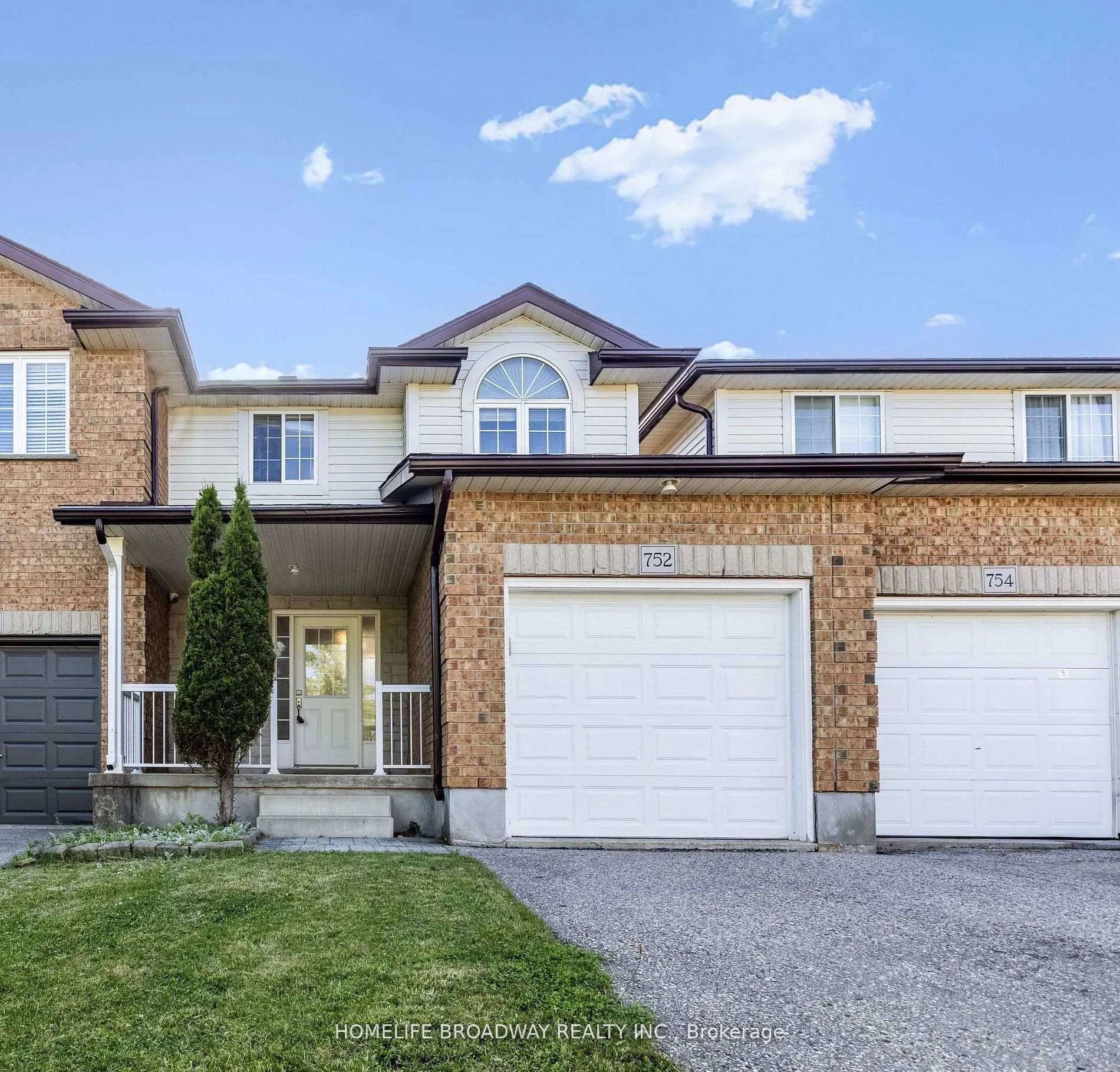Photo 3 of 752 Paris Boulevard, Waterloo — HOMEH