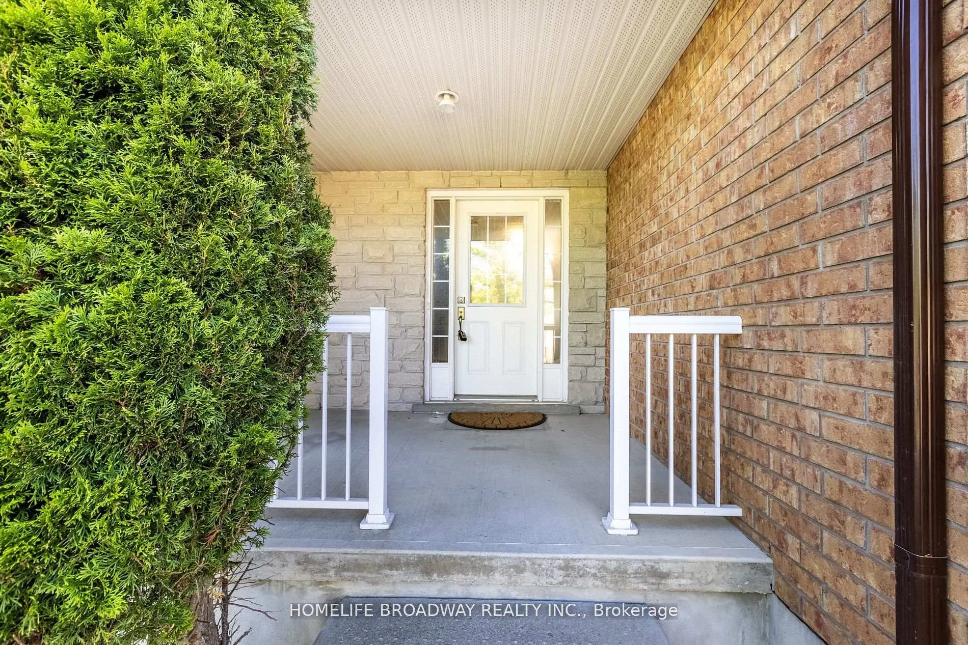 Photo 5 of 752 Paris Boulevard, Waterloo — HOMEH