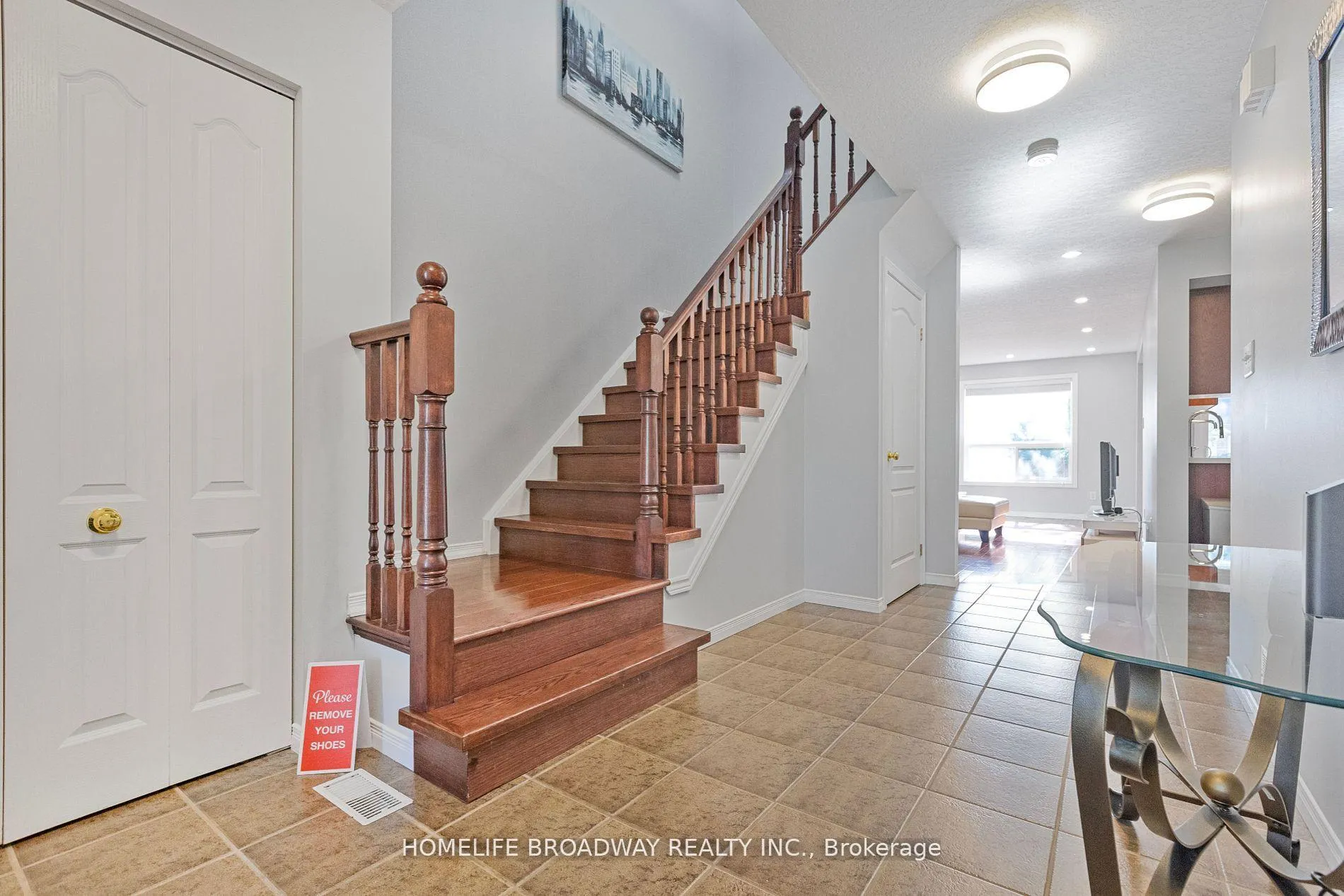 Photo 10 of 752 Paris Boulevard, Waterloo — HOMEH