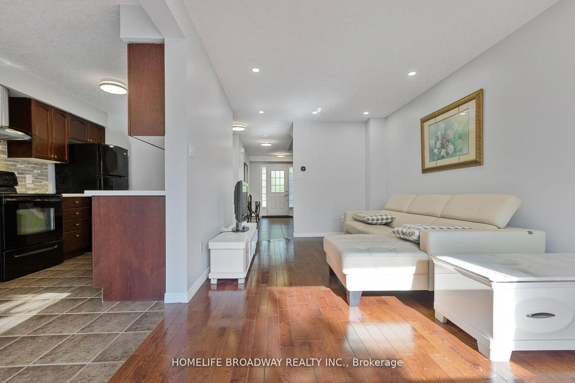 Photo 12 of 752 Paris Boulevard, Waterloo — HOMEH
